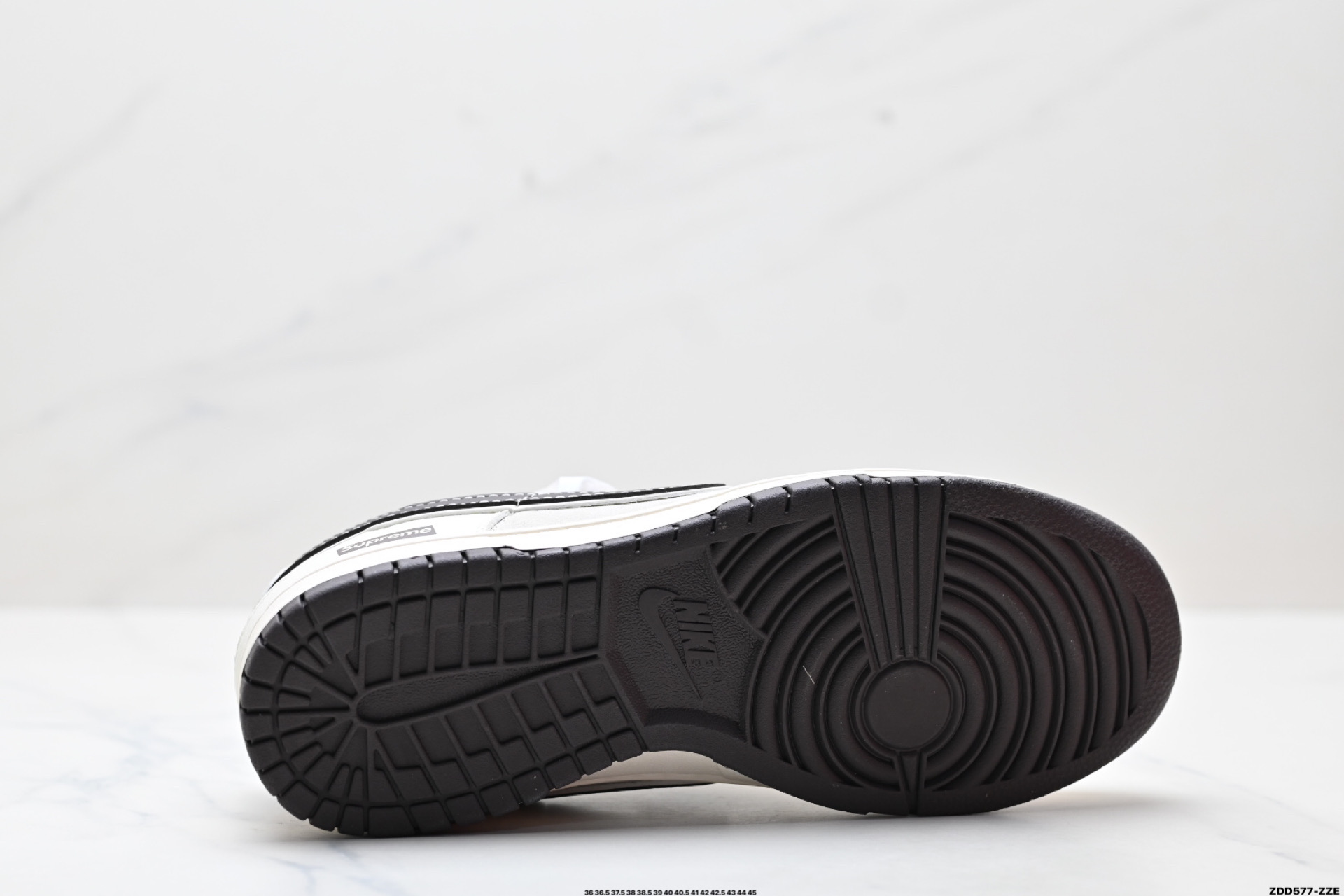NK Dunk Low Retro “DIY高端定制” 低帮休闲运动板鞋  XX9934-034