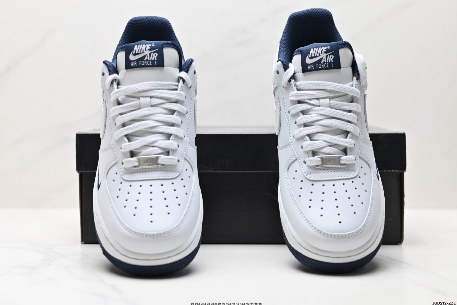 NIKE AIR FORCE 1‘07 LV8  HM9483-001