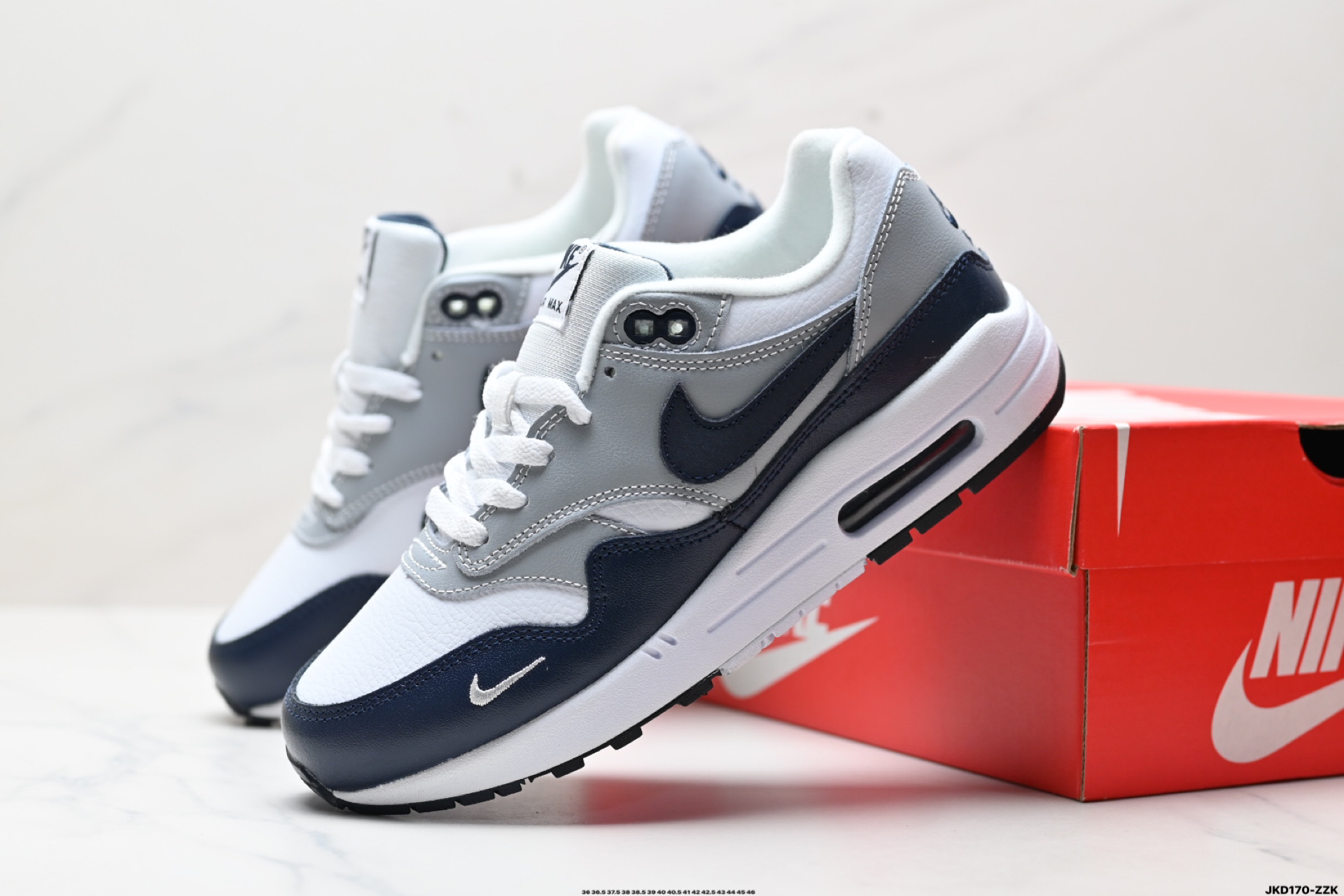 Nike Air Max 1 耐克气垫 缓震 耐磨运动鞋  DN1803-900