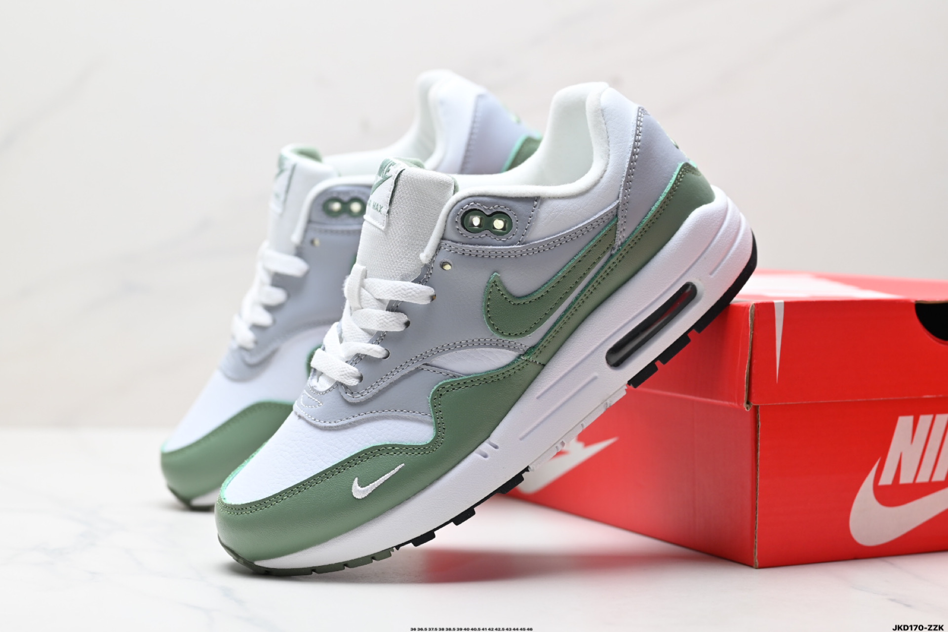 Nike Air Max 1 耐克气垫 缓震 耐磨运动鞋  DN1803-900