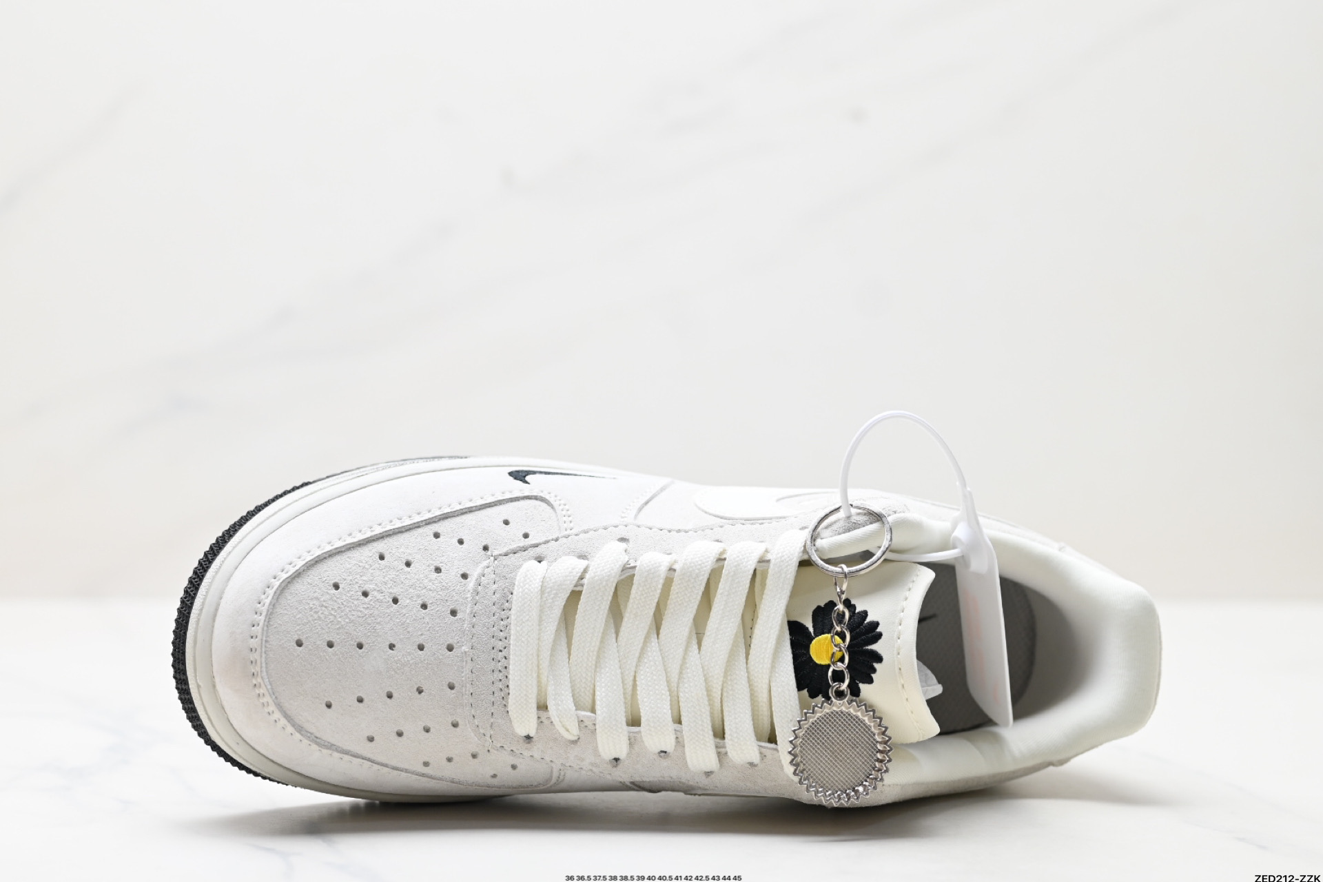 NIKE AIR FORCE 1‘07 LV8  DB3301-711