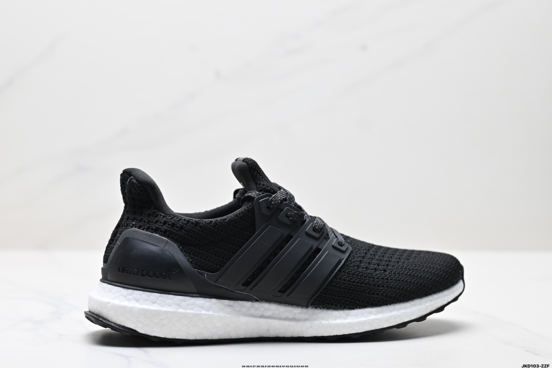 阿迪达斯Adidas Ultraboost 耐磨缓震休闲运动跑鞋  BB6168