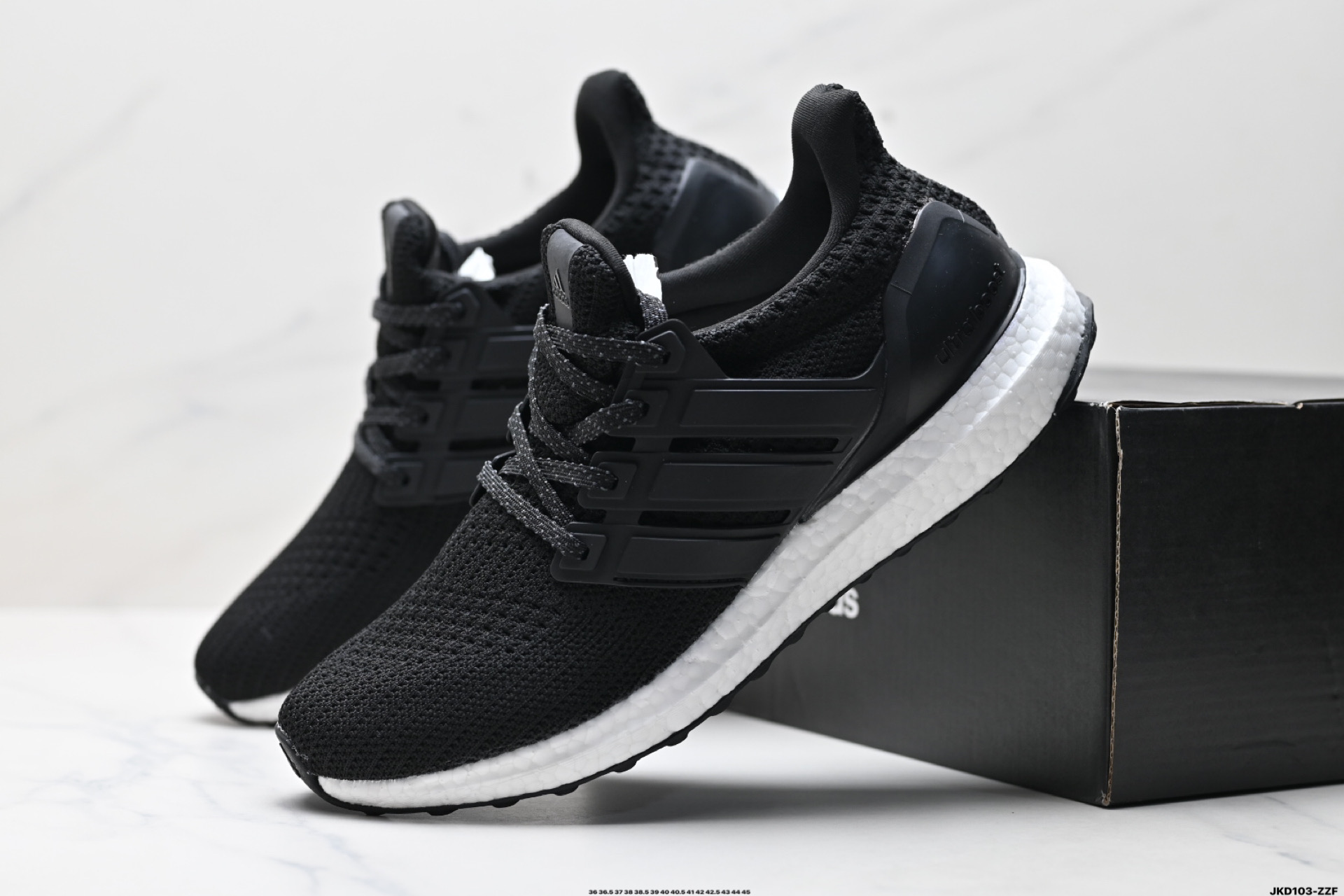 阿迪达斯Adidas Ultraboost 耐磨缓震休闲运动跑鞋  BB6168