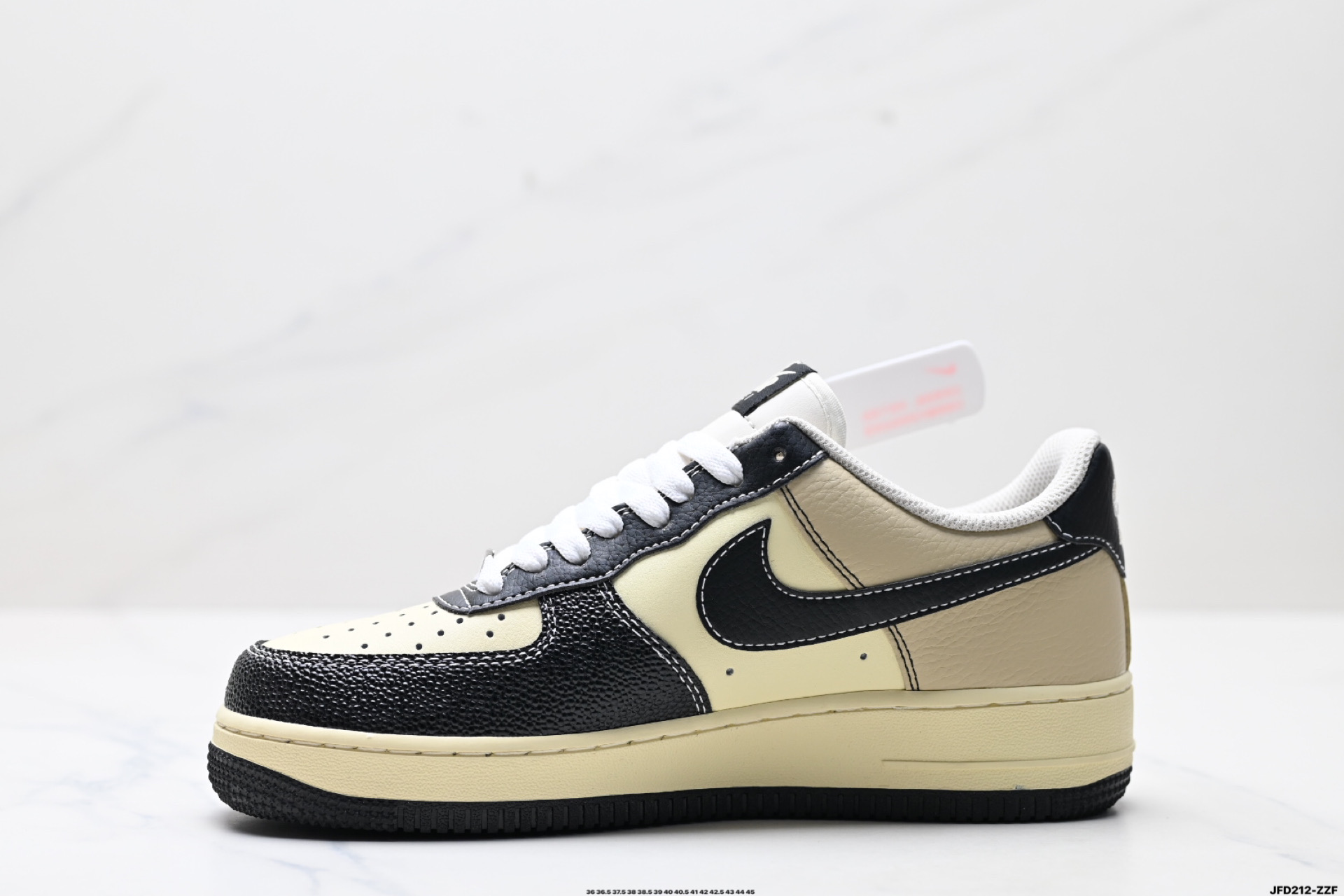 NIKE AIR FORCE 1‘07  XL2501-101