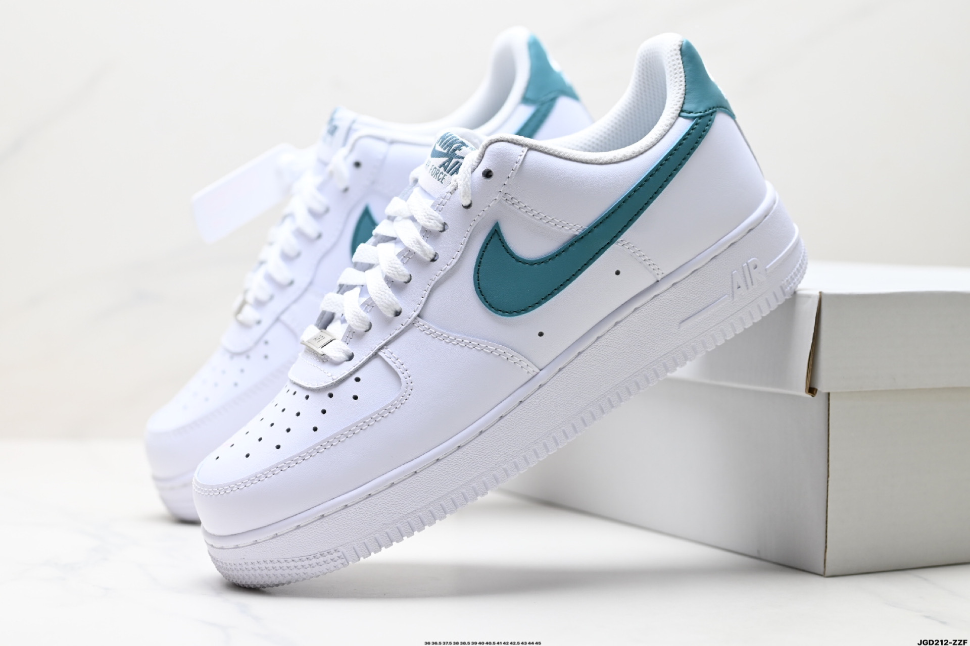 NIKE AIR FORCE 1‘07 LV8  SU0220-003