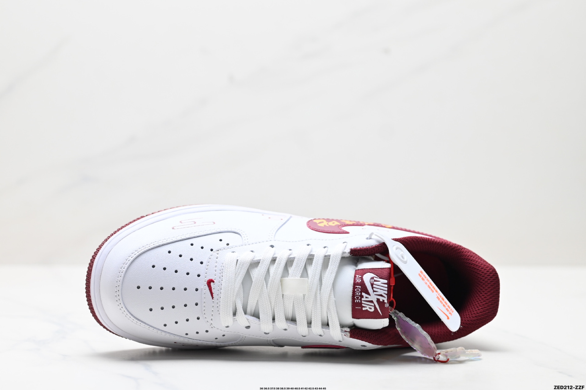 NIKE AIR FORCE 1‘07 LV8  FV5988-105