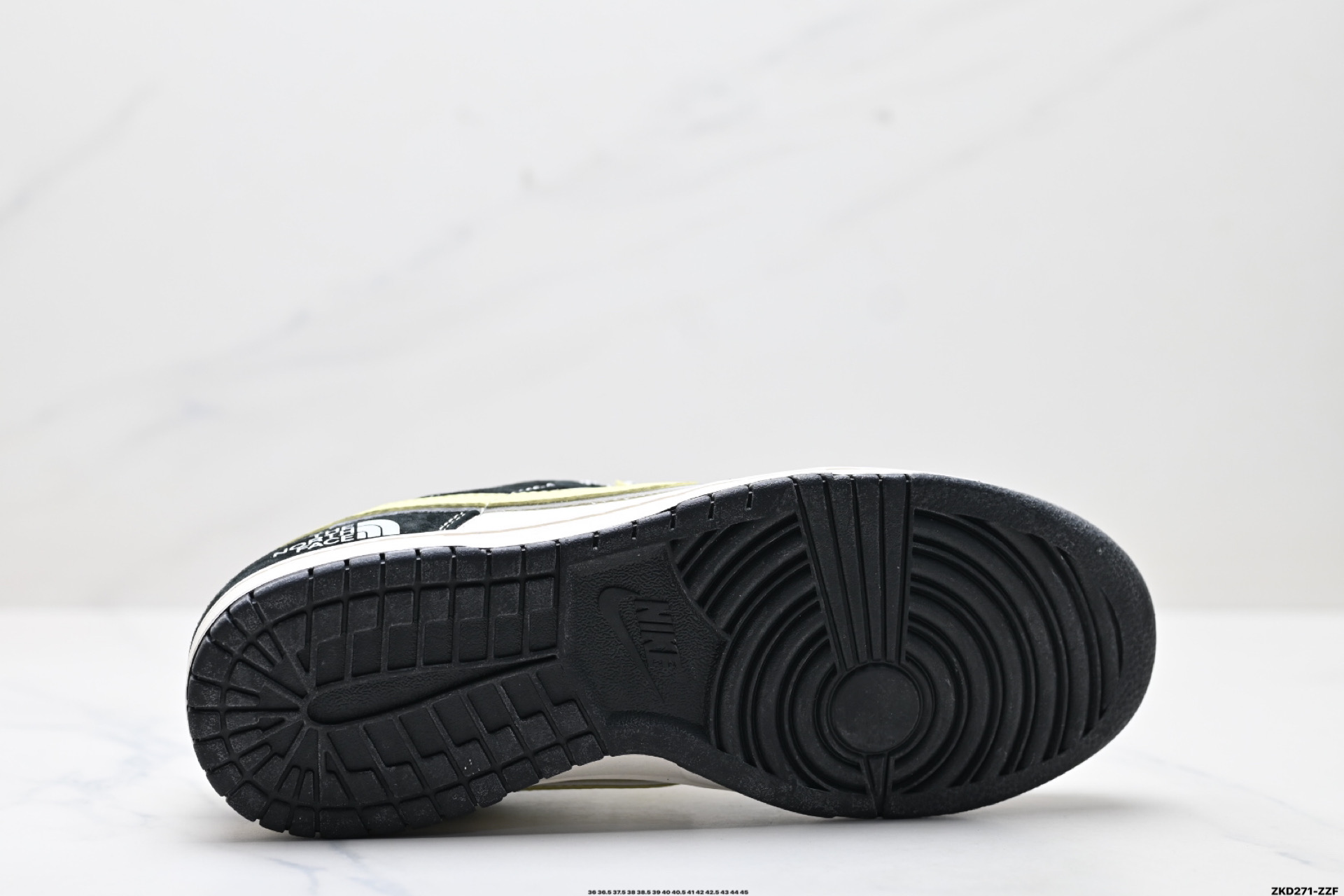 NK Dunk Low Retro “DIY高端定制” 低帮休闲运动板鞋 XX3168-113