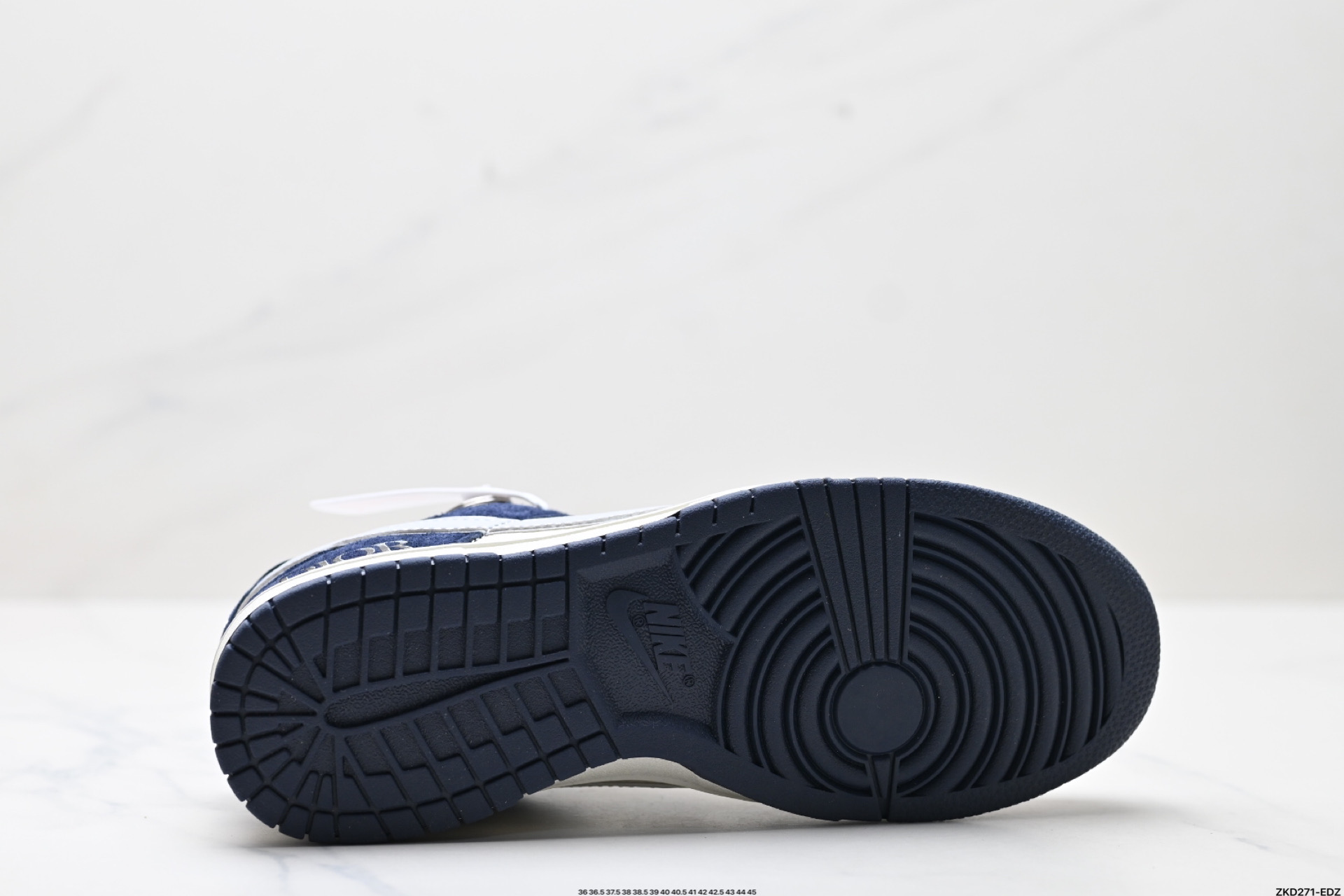 280 NK Dunk Low Retro “DIY高端定制” 低帮休闲运动板鞋  KK1333-033