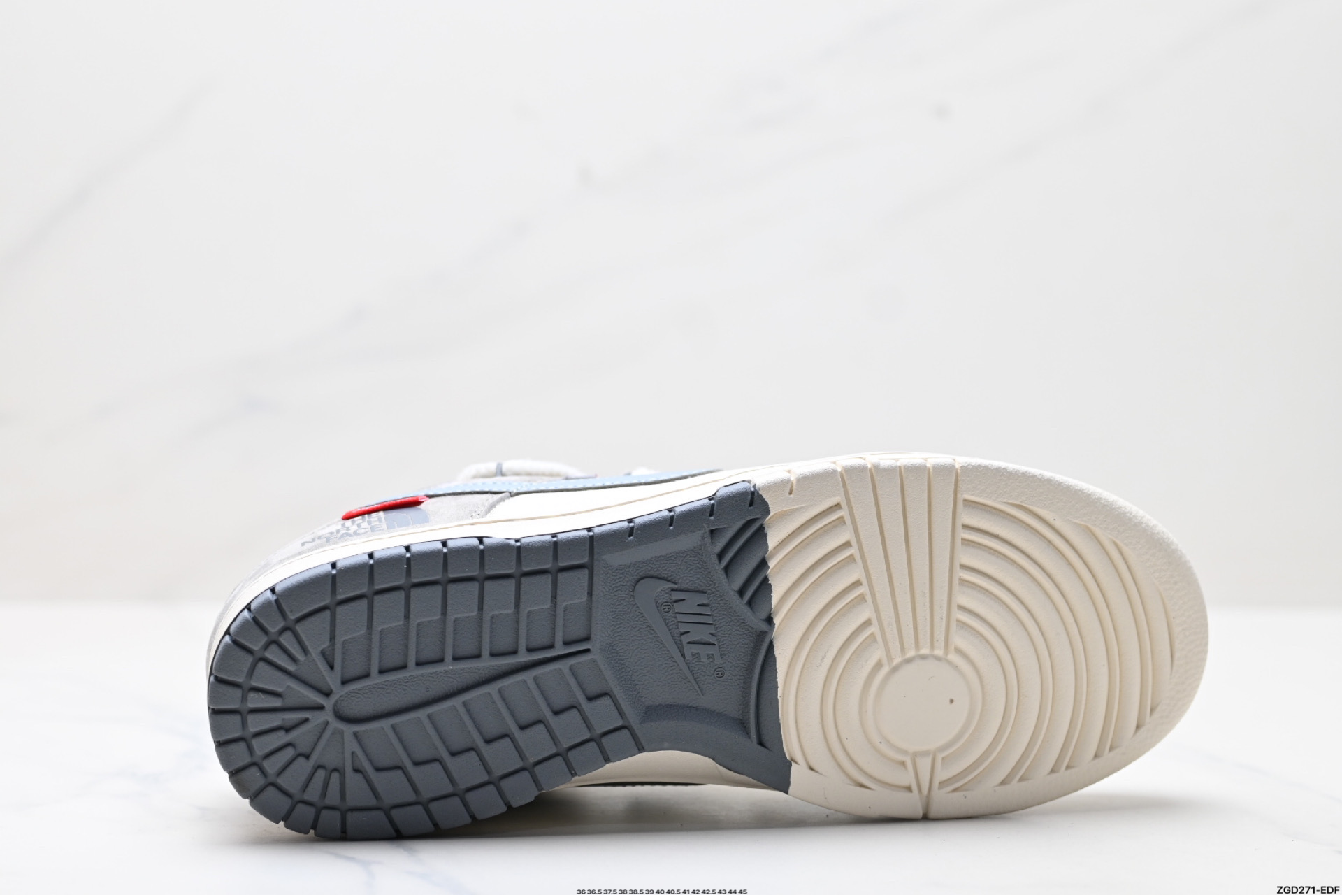 NK Dunk Low Retro “DIY高端定制” 低帮休闲运动板鞋  YX5066-228