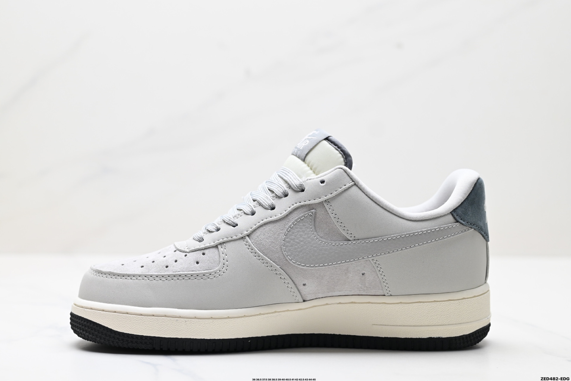 270 NIKE AIR FORCE 1‘07 LV8  KK1988-055