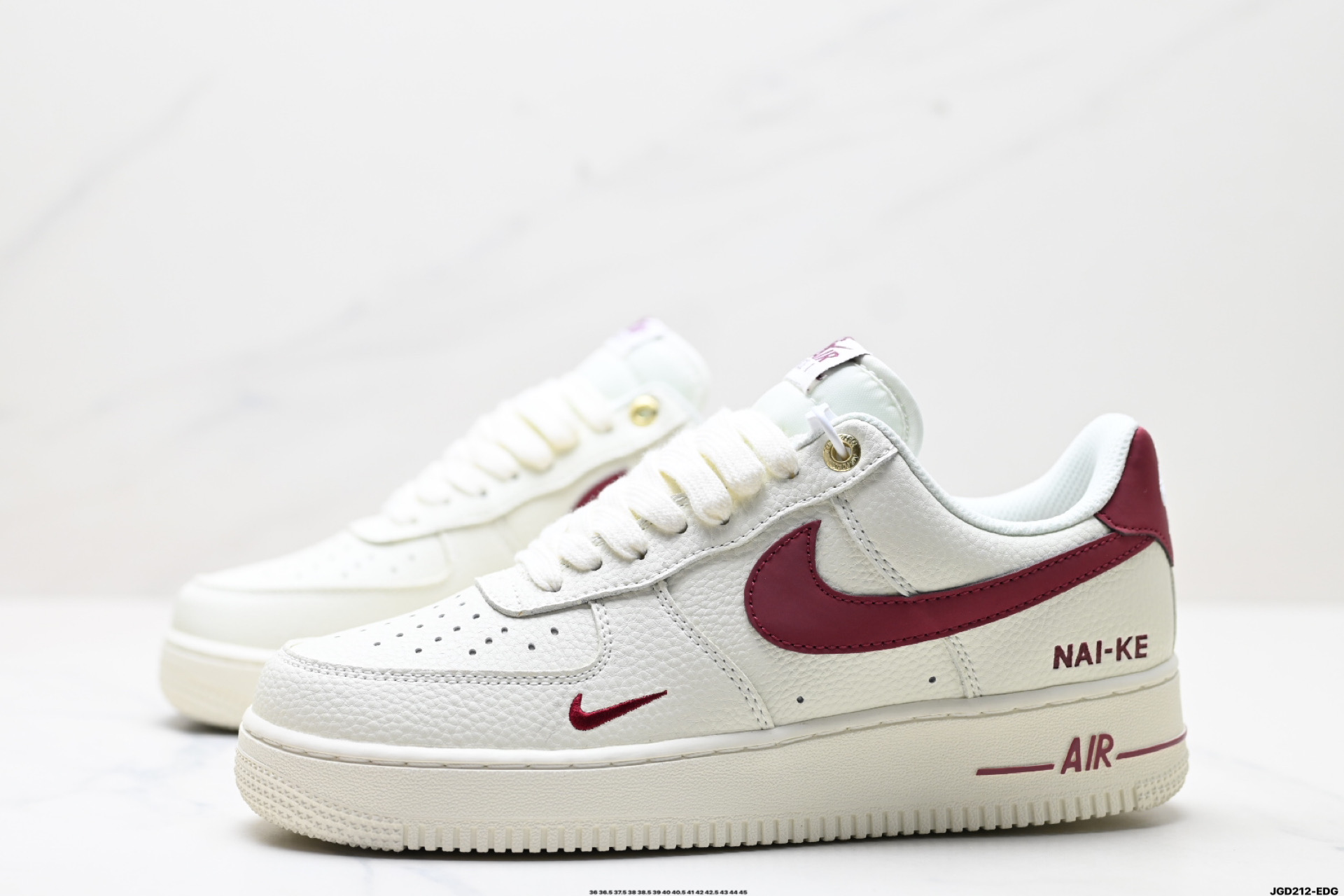 190 NIKE AIR FORCE 1‘07 NK0621-911