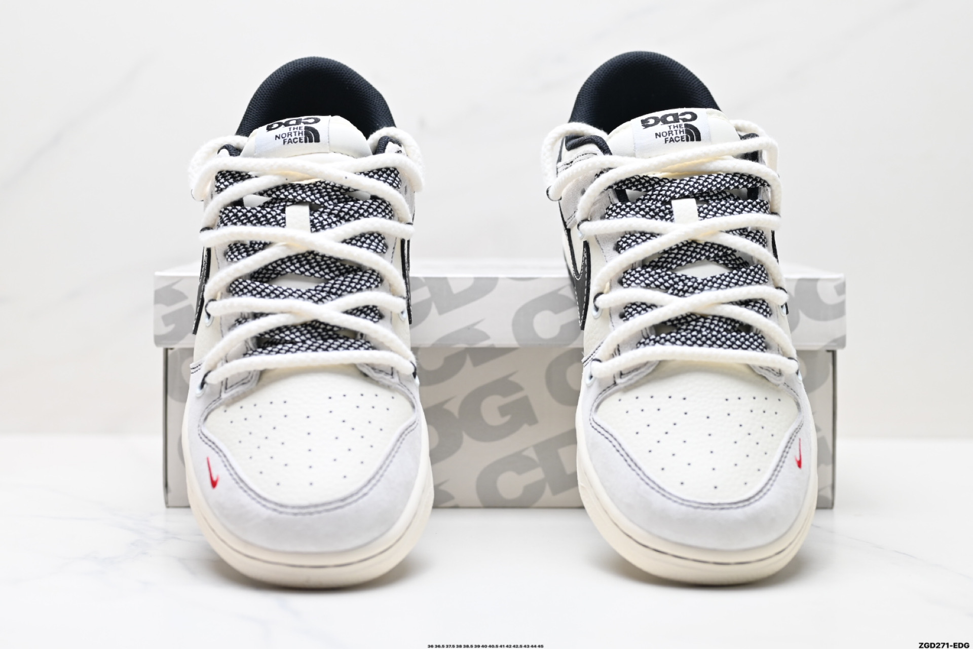 300 NK Dunk Low Retro “DIY高端定制” 低帮休闲运动板鞋  YX5066-231
