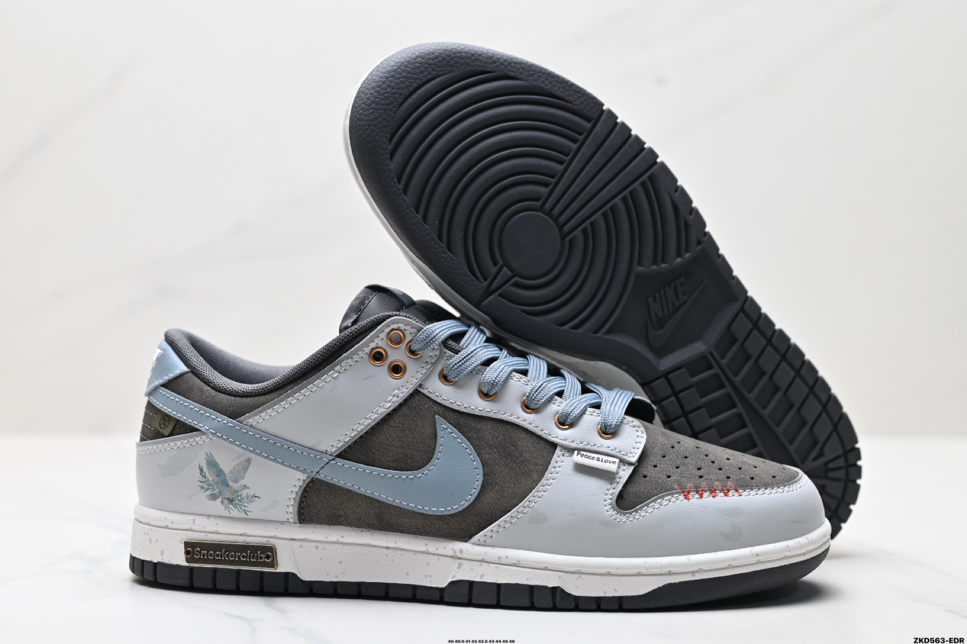 NK Dunk Low Retro “DIY高端定制” 低帮休闲运动板鞋  GB1220-010