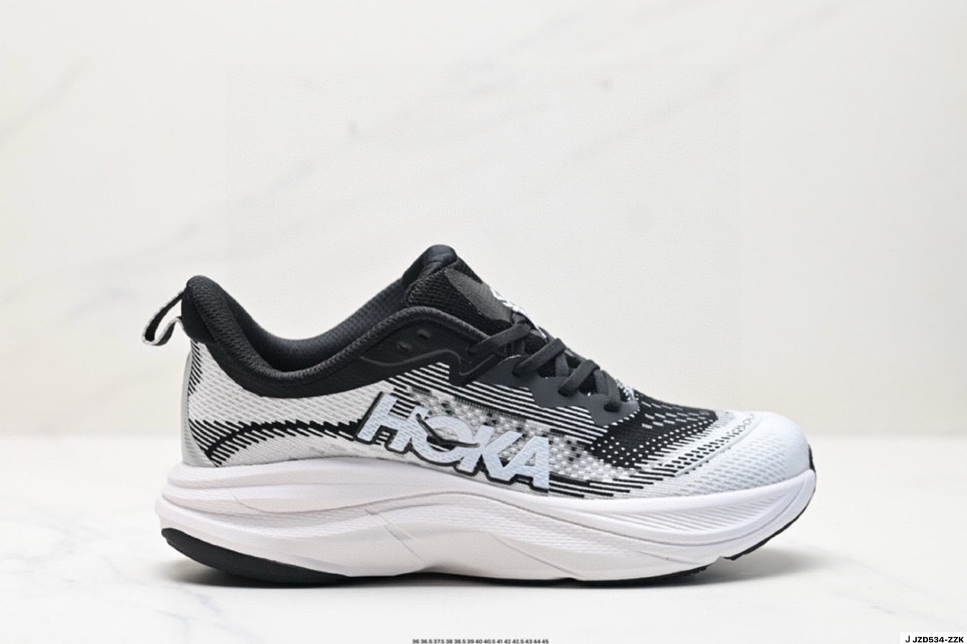 💰125公司级✅小红书推荐M SKYFLOW
全新配色 这个品牌来自于新西兰的毛利语,HOKA表示大地,ONE ONE表示飞越,连起来就是飞越地平线,ONE ONE不是读作“万万”,正确读法是“欧尼欧尼”。 HOKA在超厚中底方面的积累,让它跑在了其他厂商的前面,推出的跑鞋以缓震和轻量的优势,得到,众多跑者的青睐
货号:1155111
尺码:36 36.5 37.5 38 38.5 39 40 40.5 41 42 42.5 43 44 45