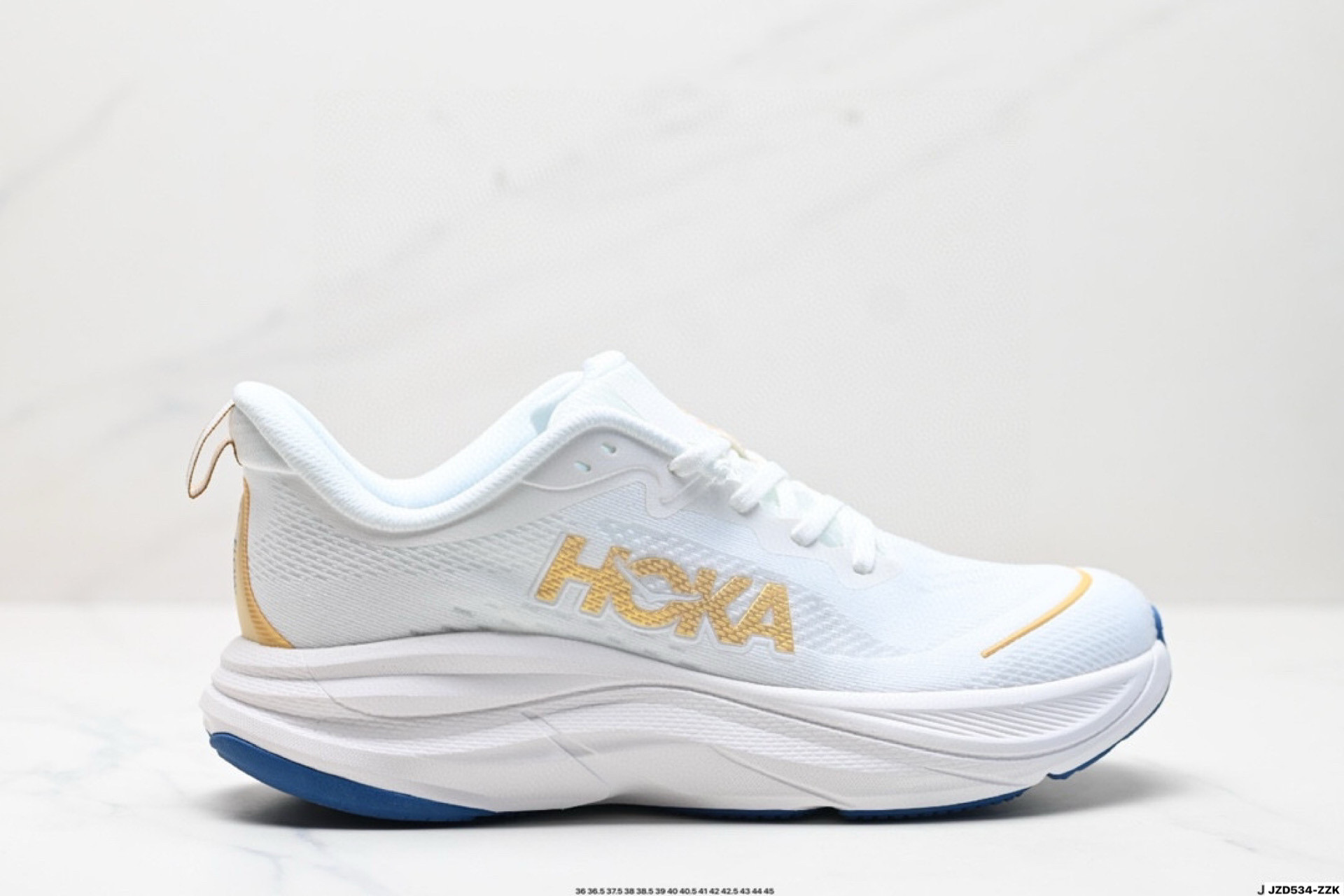 💰125公司级✅小红书推荐M SKYFLOW
全新配色 这个品牌来自于新西兰的毛利语,HOKA表示大地,ONE ONE表示飞越,连起来就是飞越地平线,ONE ONE不是读作“万万”,正确读法是“欧尼欧尼”。 HOKA在超厚中底方面的积累,让它跑在了其他厂商的前面,推出的跑鞋以缓震和轻量的优势,得到,众多跑者的青睐
货号:1155111
尺码:36 36.5 37.5 38 38.5 39 40 40.5 41 42 42.5 43 44 45