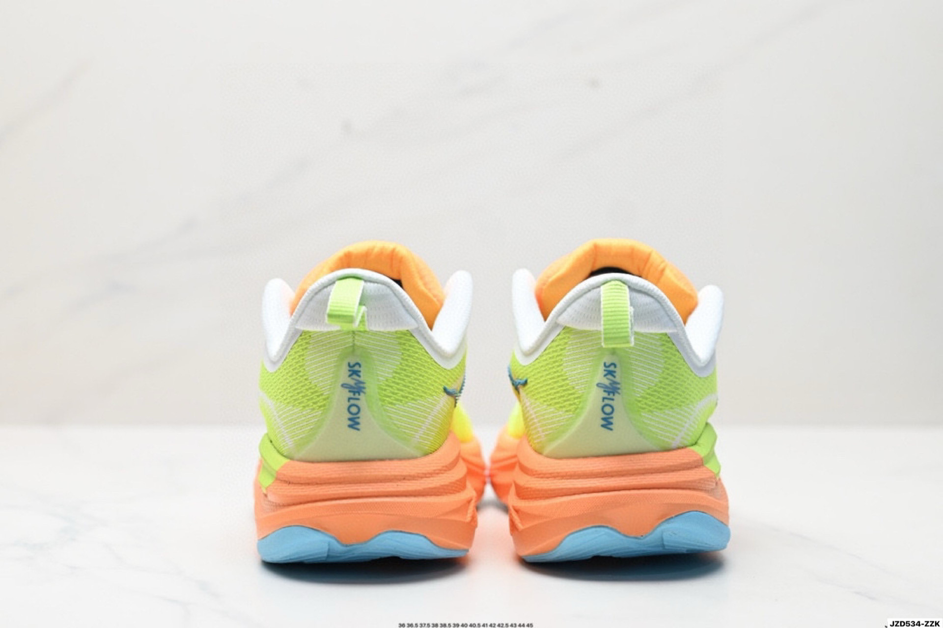 💰125公司级✅小红书推荐M SKYFLOW
全新配色 这个品牌来自于新西兰的毛利语,HOKA表示大地,ONE ONE表示飞越,连起来就是飞越地平线,ONE ONE不是读作“万万”,正确读法是“欧尼欧尼”。 HOKA在超厚中底方面的积累,让它跑在了其他厂商的前面,推出的跑鞋以缓震和轻量的优势,得到,众多跑者的青睐
货号:1155111
尺码:36 36.5 37.5 38 38.5 39 40 40.5 41 42 42.5 43 44 45