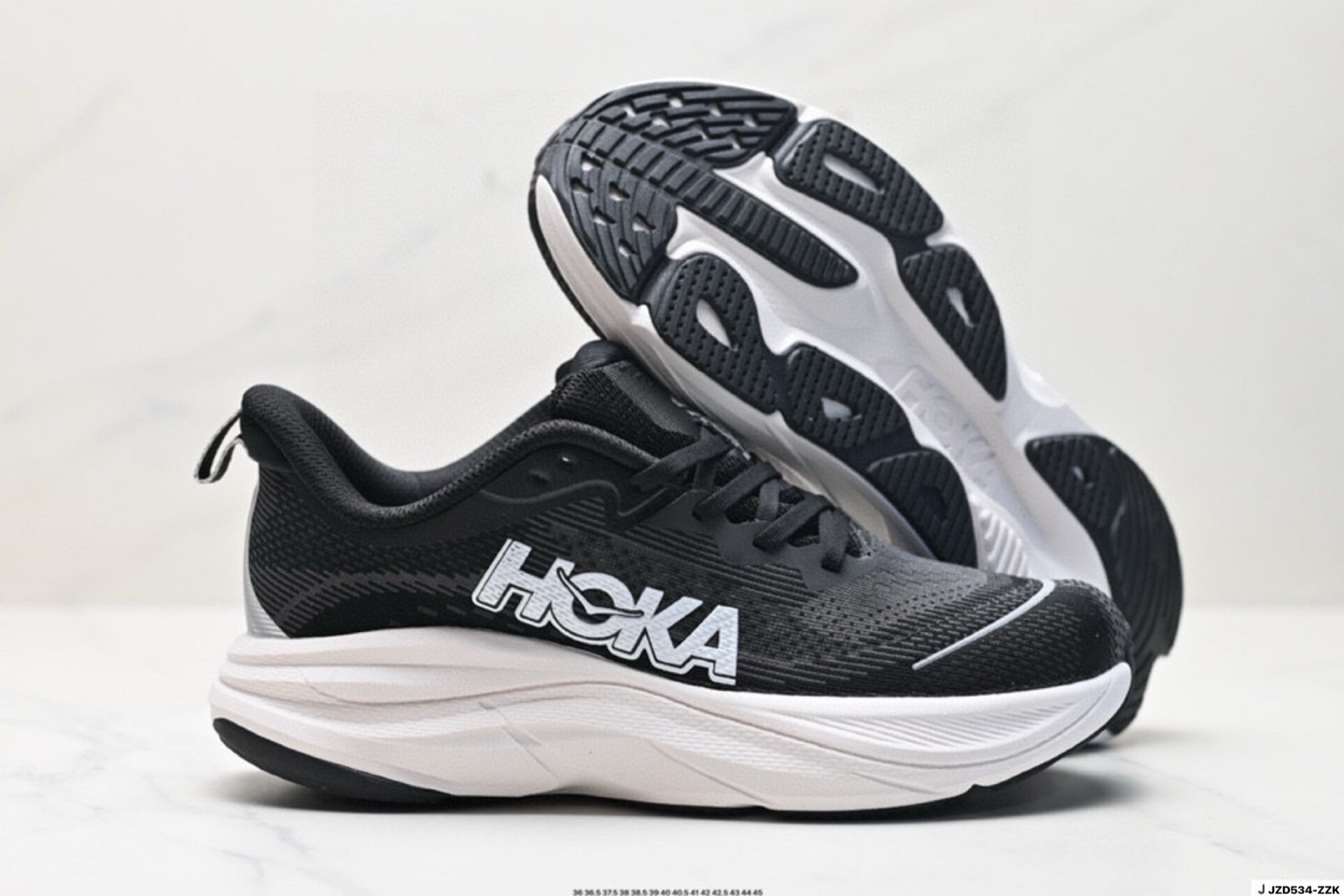 💰125公司级✅小红书推荐M SKYFLOW
全新配色 这个品牌来自于新西兰的毛利语,HOKA表示大地,ONE ONE表示飞越,连起来就是飞越地平线,ONE ONE不是读作“万万”,正确读法是“欧尼欧尼”。 HOKA在超厚中底方面的积累,让它跑在了其他厂商的前面,推出的跑鞋以缓震和轻量的优势,得到,众多跑者的青睐
货号:1155111
尺码:36 36.5 37.5 38 38.5 39 40 40.5 41 42 42.5 43 44 45