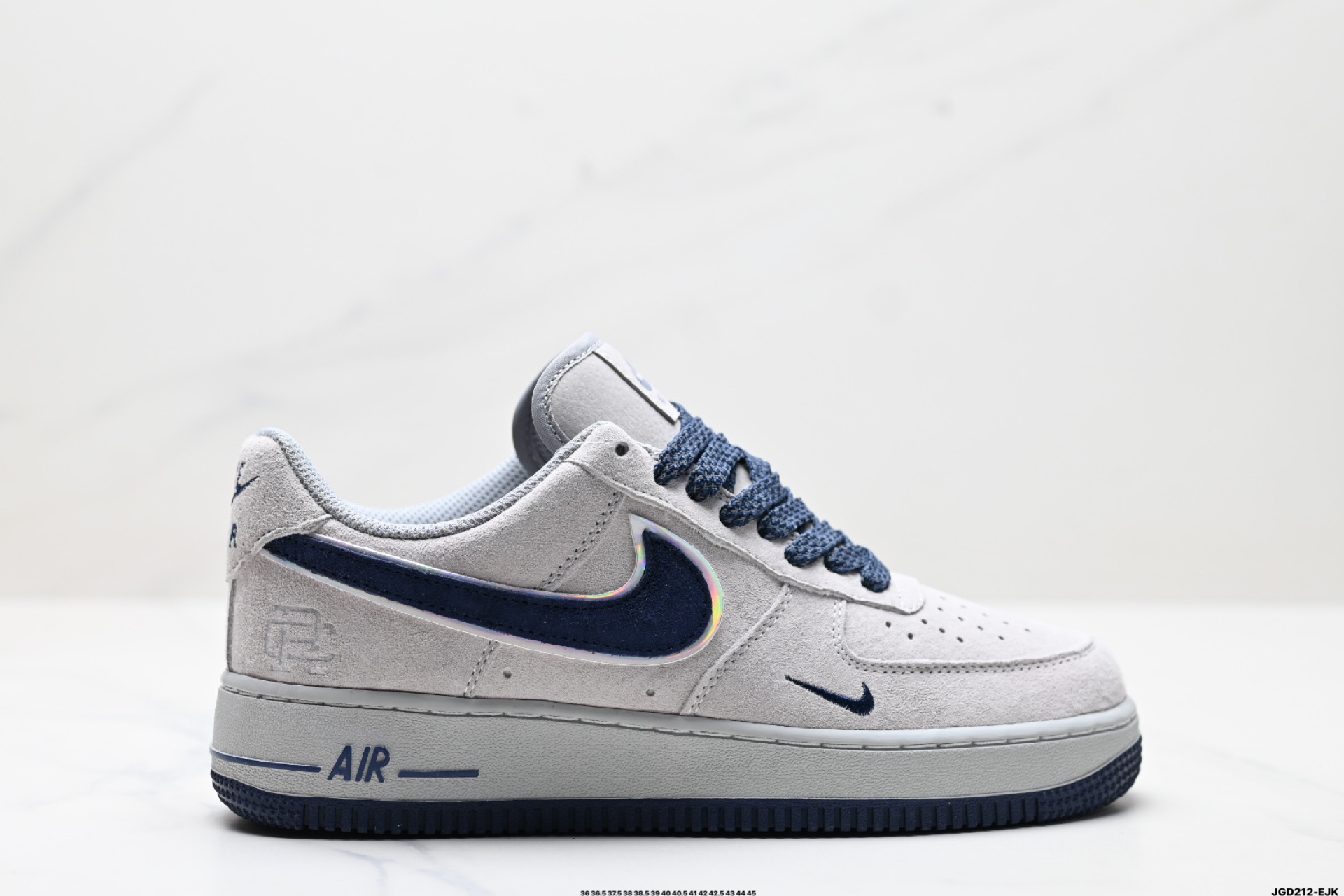 \n公司级NIKE AIR FORCE ‘0 LV\n原楦头原纸板 打造纯正低帮空军版型\n专注外贸渠道 全掌内置蜂窝气垫 \n原盒配件 原厂中底钢印、拉帮完美 \n货号:XZ-EW\nSize: . .  .   .   .   \nID:JGD-EJK