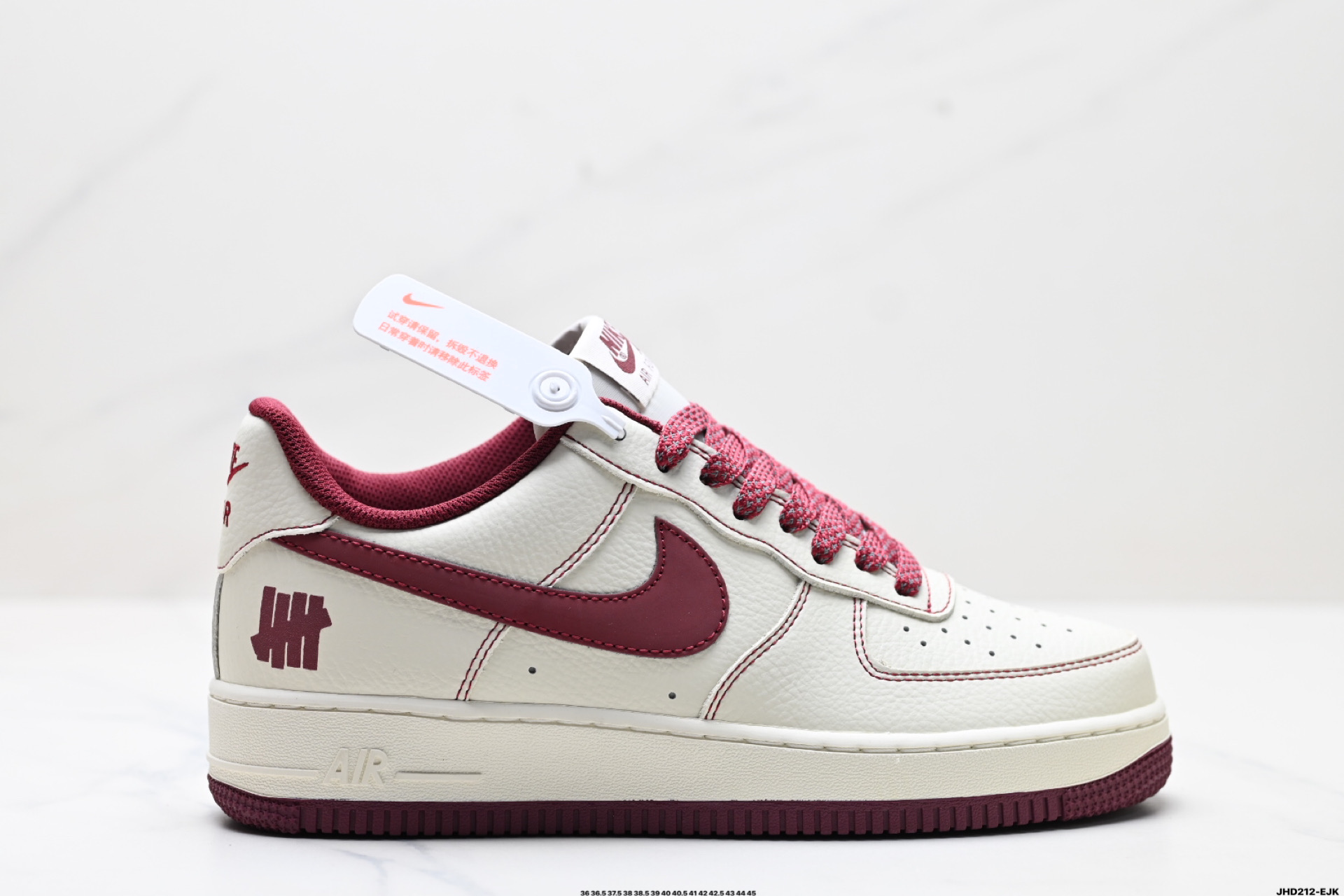 \n公司级NIKE AIR FORCE ‘0 LV\n原楦头原纸板 打造纯正低帮空军版型\n专注外贸渠道 全掌内置蜂窝气垫 \n原盒配件 原厂中底钢印、拉帮完美 \n货号:UN-\nSize: . .  .   .   .   \nID:JSD-EJK