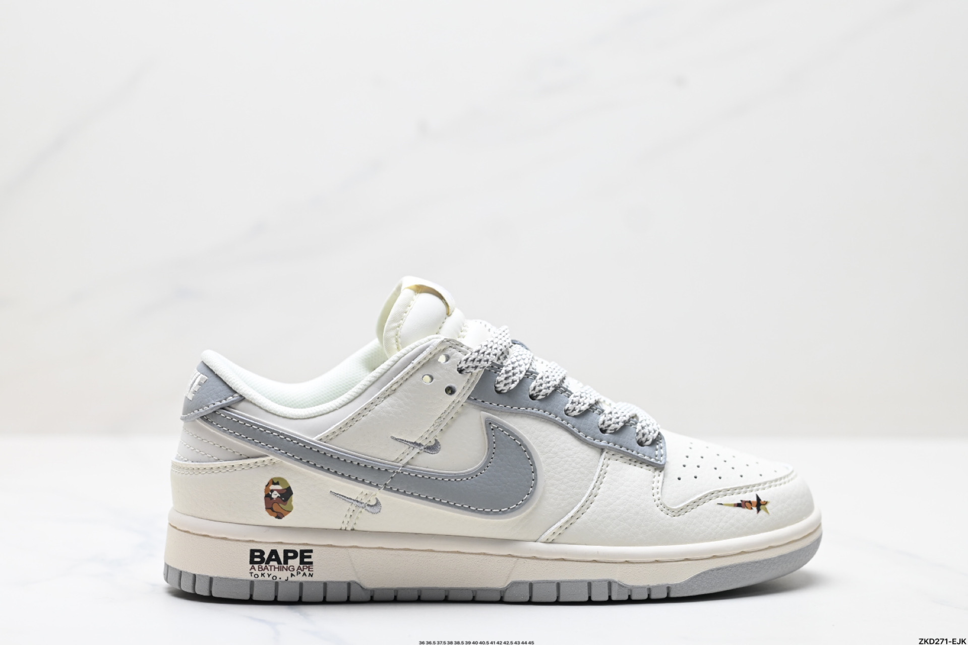 \n公司级NK Dunk Low Retro “DIY高端定制”\n低帮休闲运动板鞋\n原装头层材料 用料绝不含糊 独家版型蒸餾加工帶來的是更好的视觉和脚感体验 清洁度 电绣工艺 皮料切割干净无任何毛边 细节完美\n货号:XS-\n尺码: . .  .   .   .    \nID:ZKD-EJK