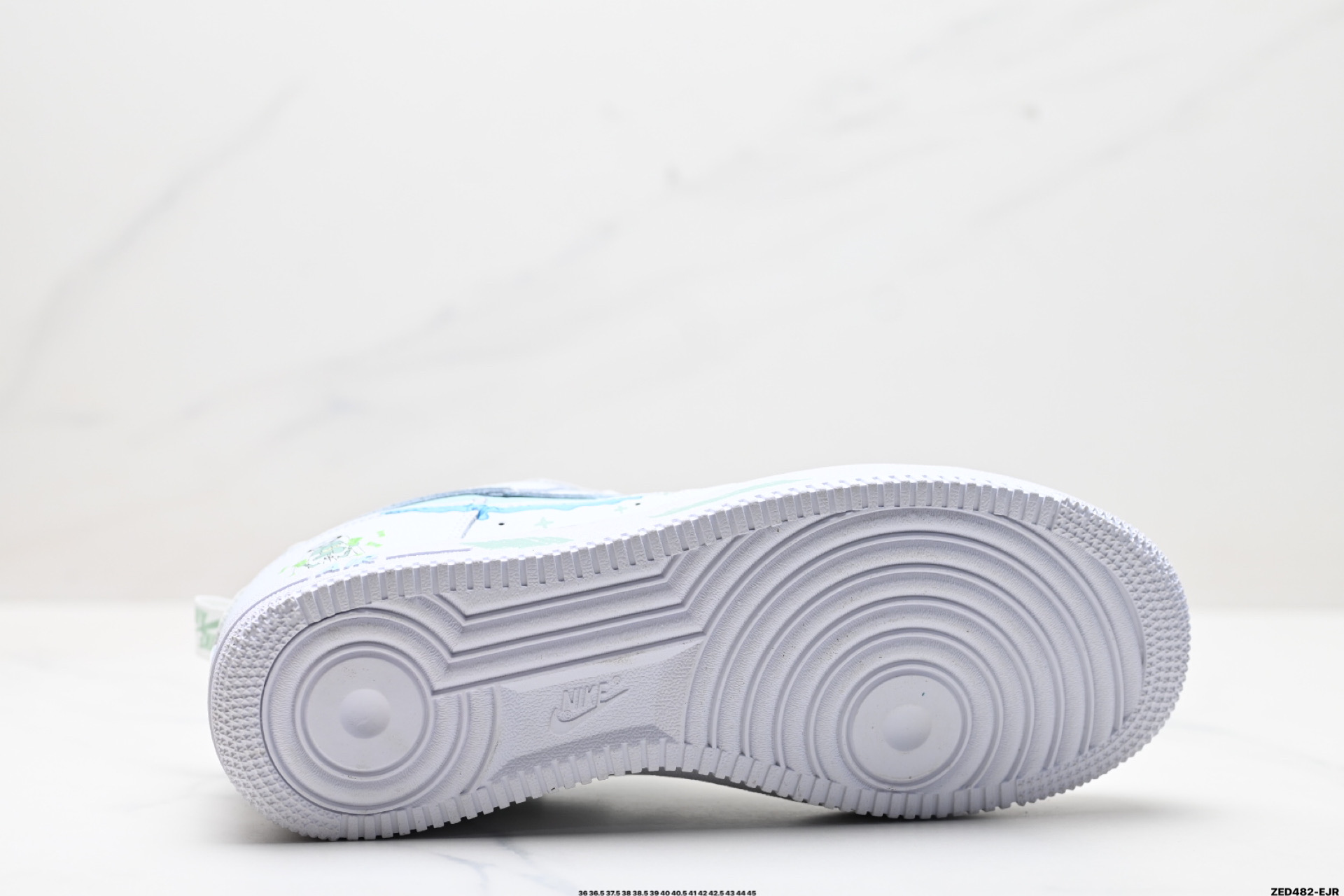 NIKE AIR FORCE 1‘07 LV8  FB8971-060