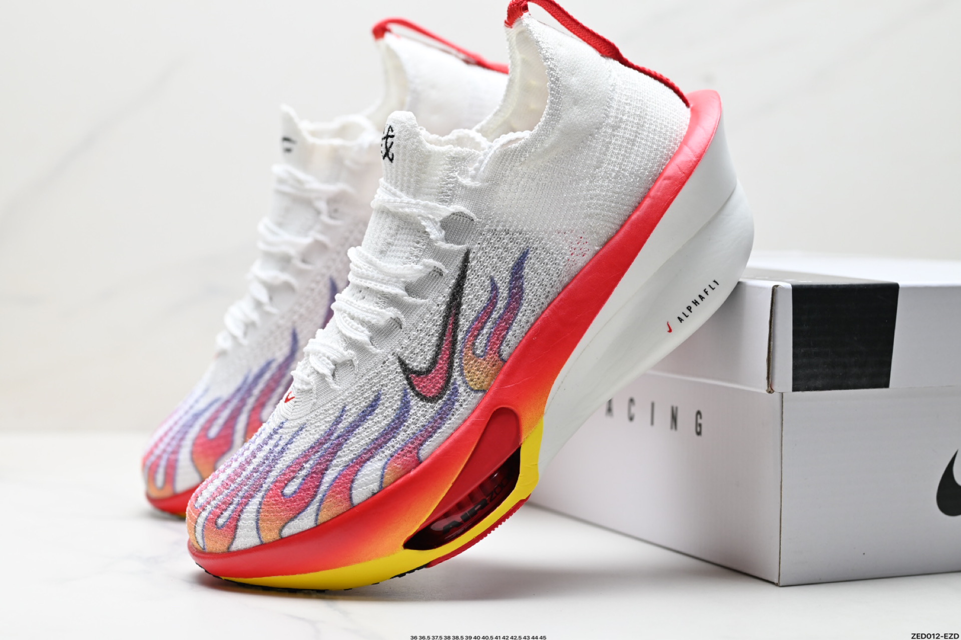 新品发布 Nike Air Zoom Alphafly NEXT%3 PROTO整体采用前作的设计语言 HQ3501-100