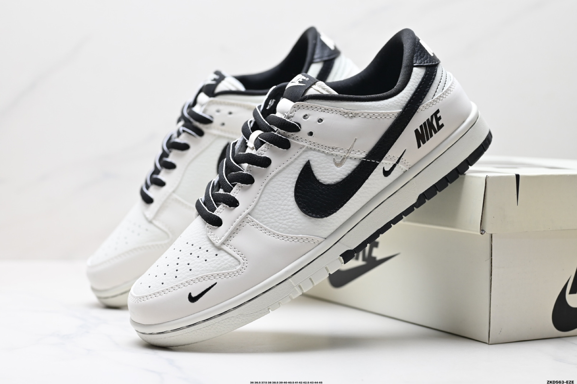 NK Dunk Low Retro “DIY高端定制” 低帮休闲运动板鞋  SC9207-400