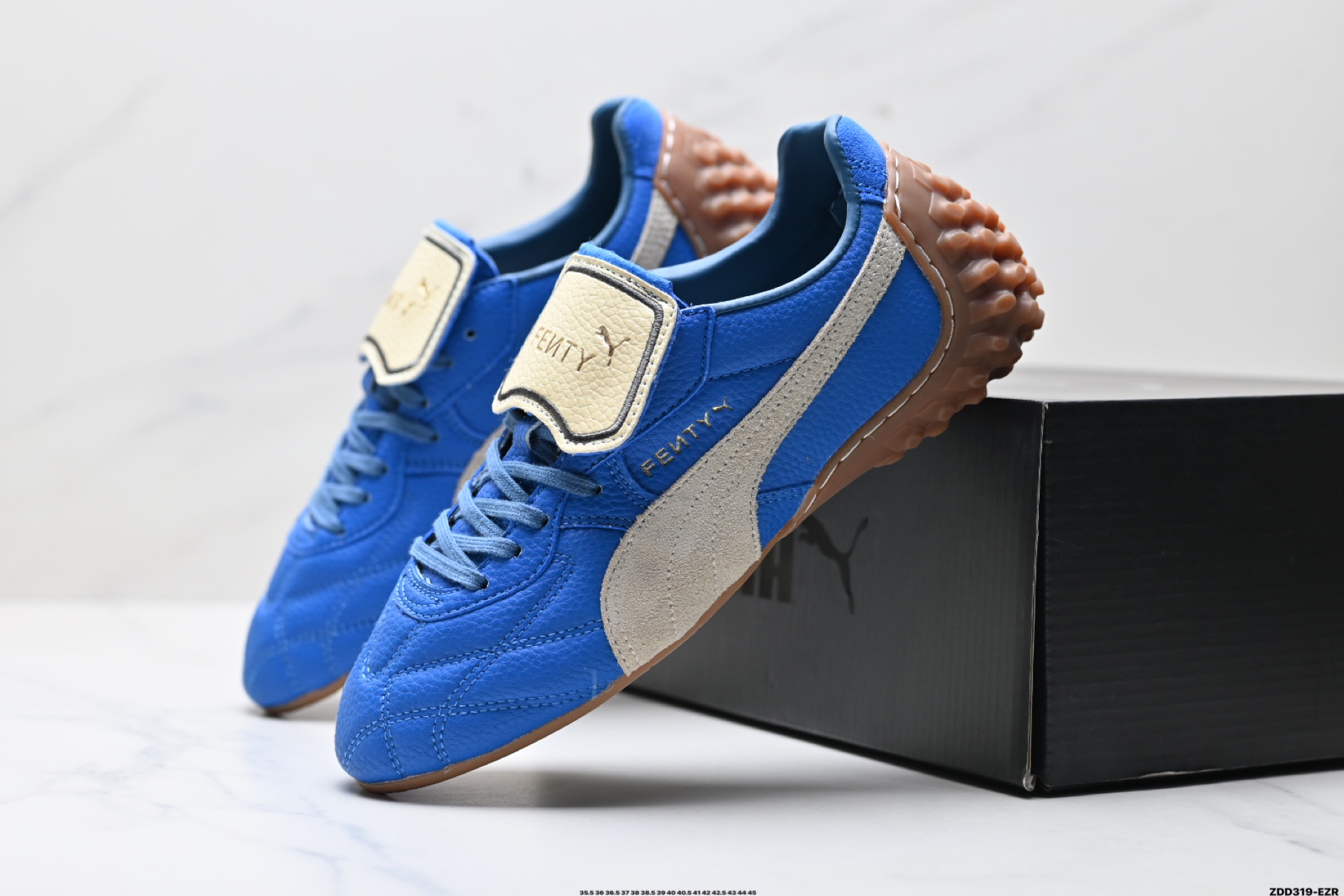 240 FENTY × PUMA AVANTI LS舒适简约 耐磨透气低帮 板鞋 404191-02