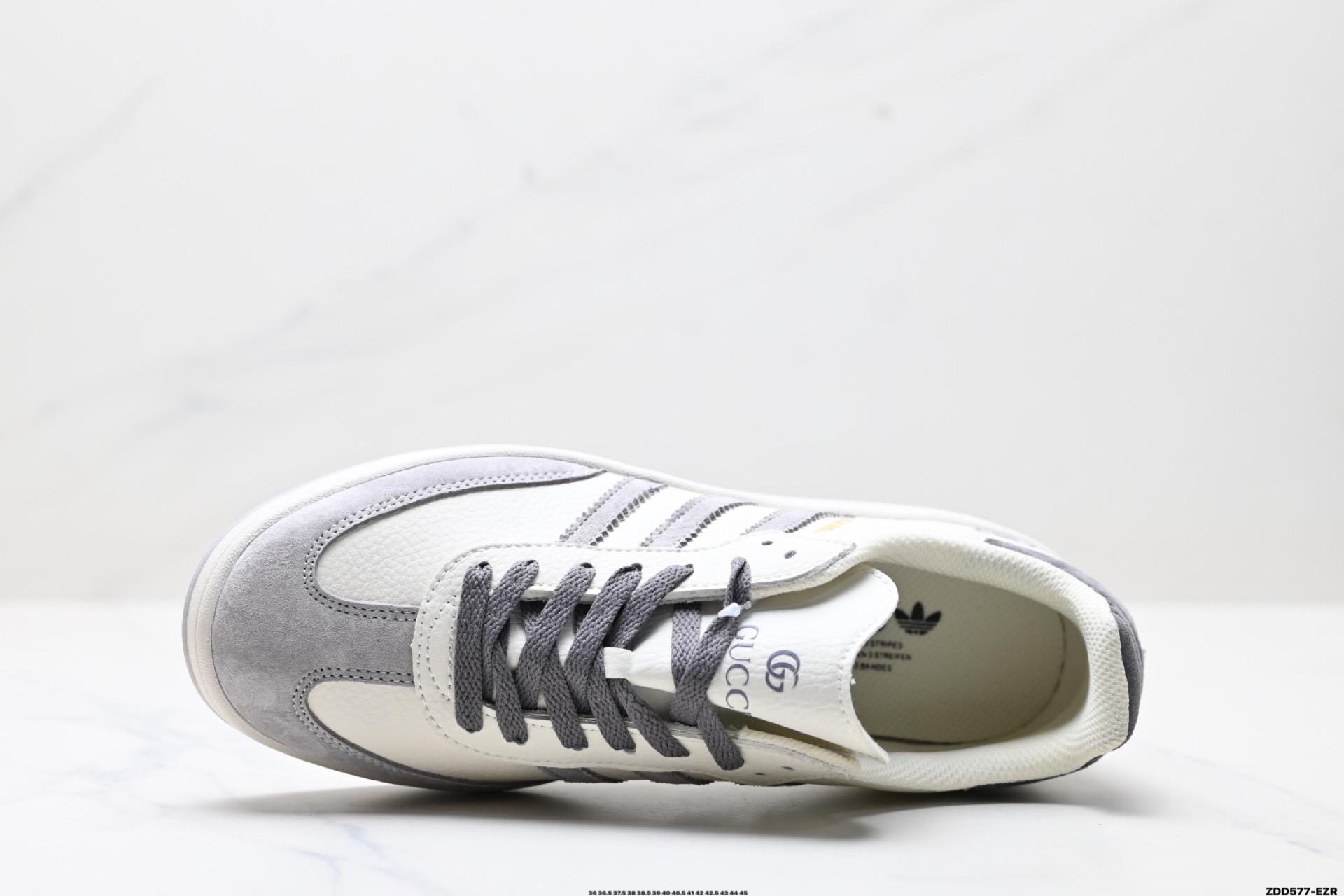 240 Adidas Originals Samba OG 桑巴舞系列 阿迪达斯 三叶草绅士德训足球风百搭低帮休闲运动板鞋 LJ9904
