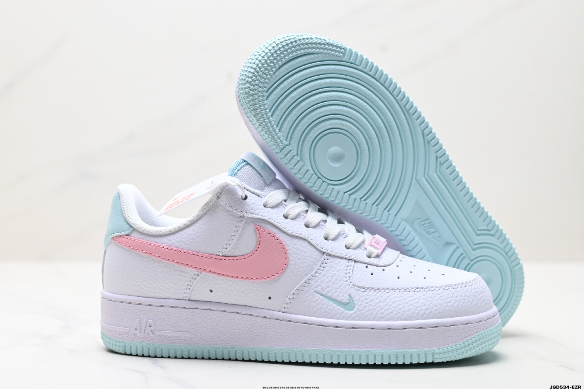 190 NIKE AIR FORCE 1‘07 LV8    IH0640-161