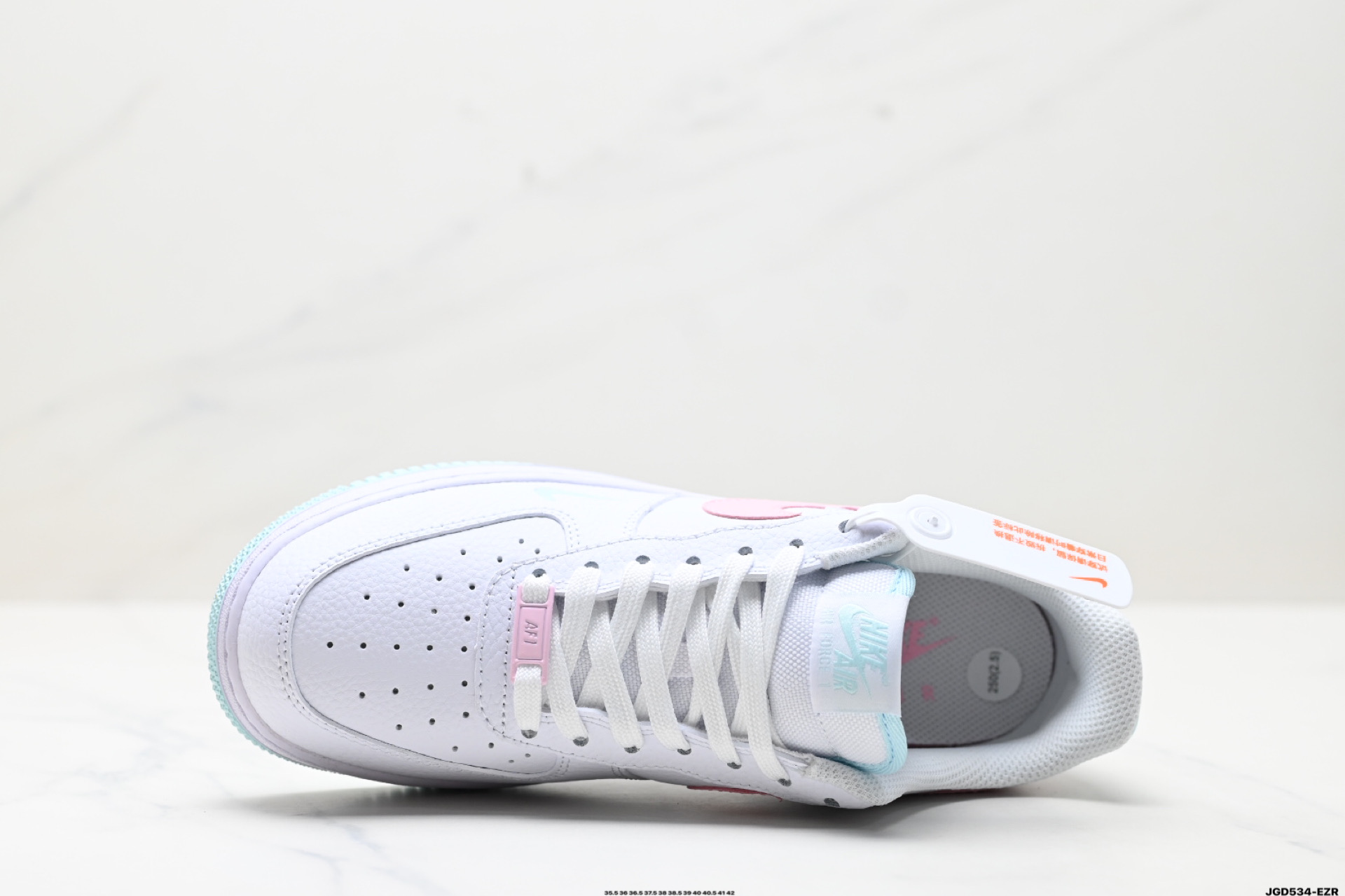 190 NIKE AIR FORCE 1‘07 LV8    IH0640-161