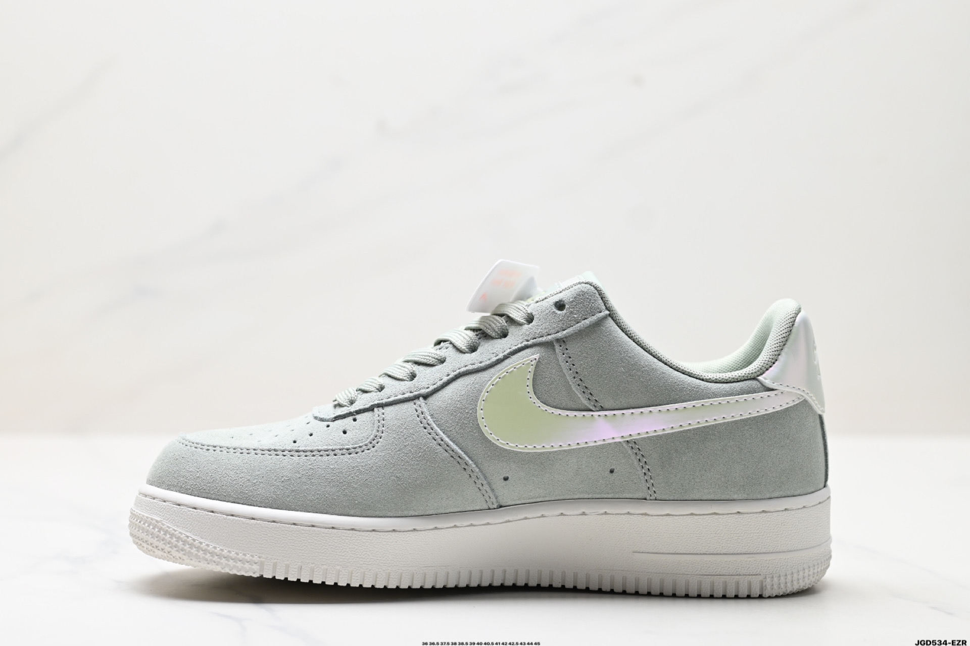 190 NIKE AIR FORCE 1‘07 LV8   HJ4401-300