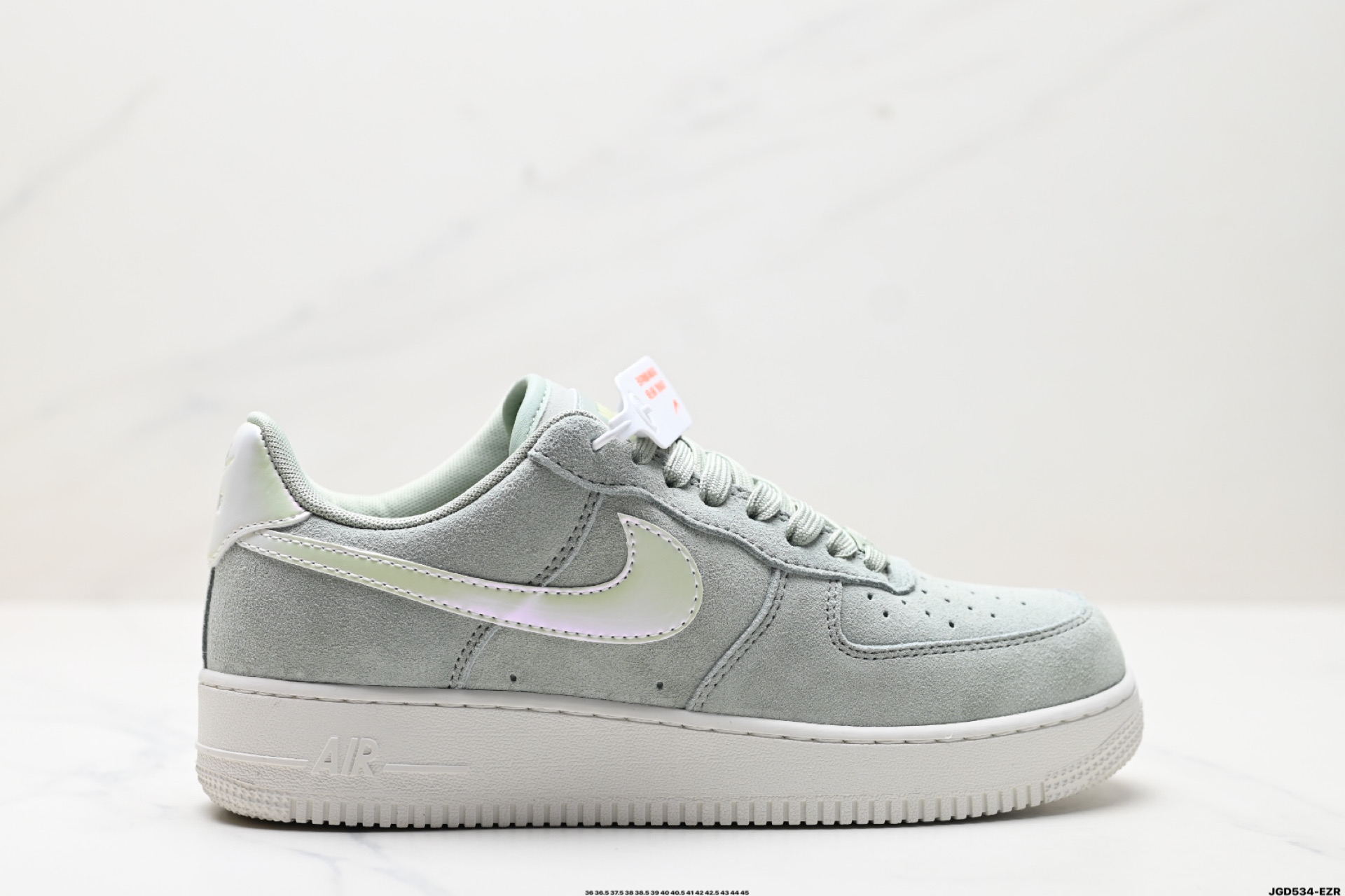 190 NIKE AIR FORCE 1‘07 LV8   HJ4401-300