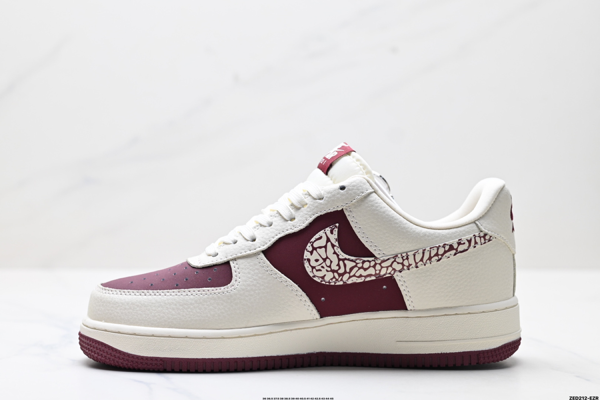 270 NIKE AIR FORCE 1‘07   KK1988-070