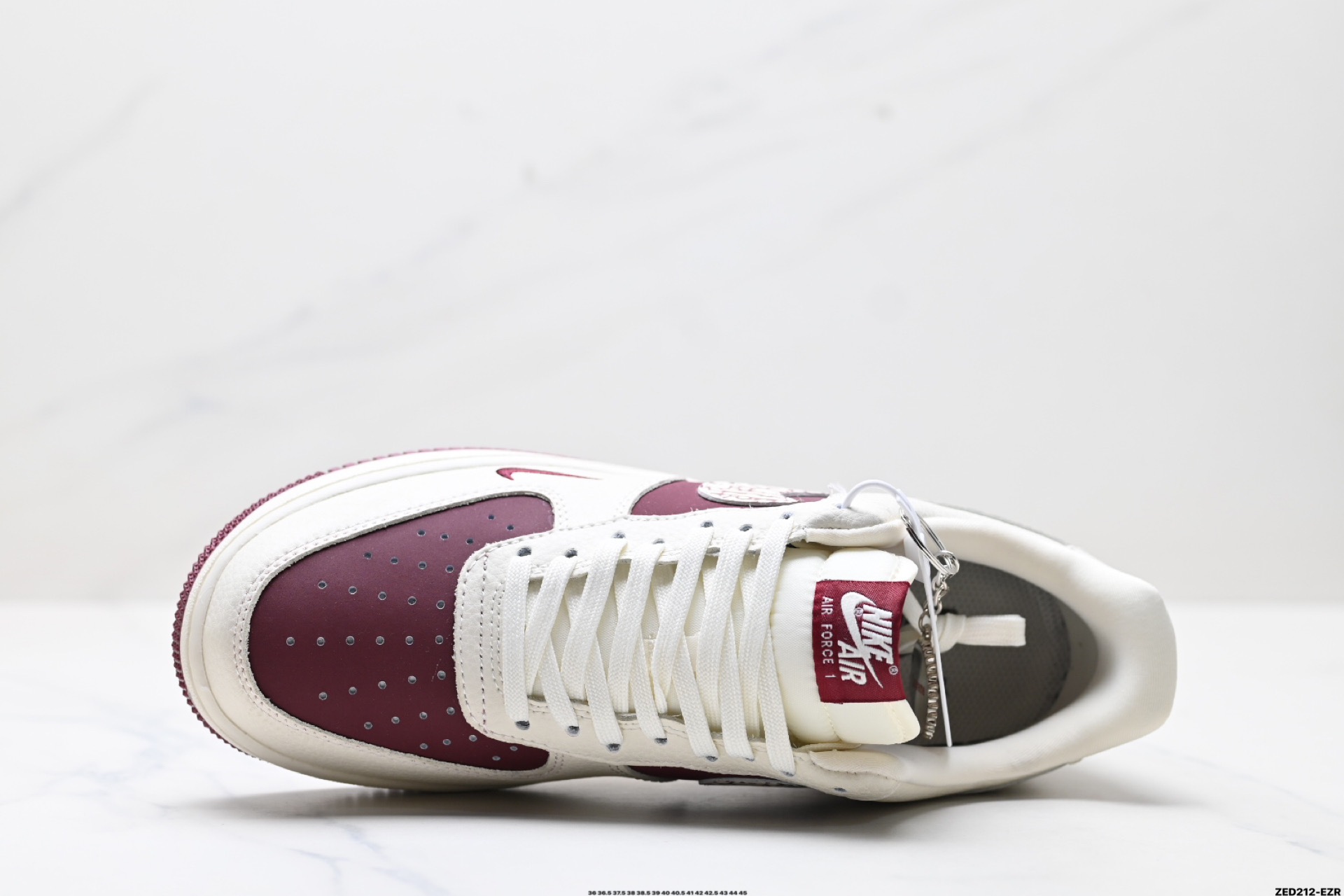 270 NIKE AIR FORCE 1‘07   KK1988-070