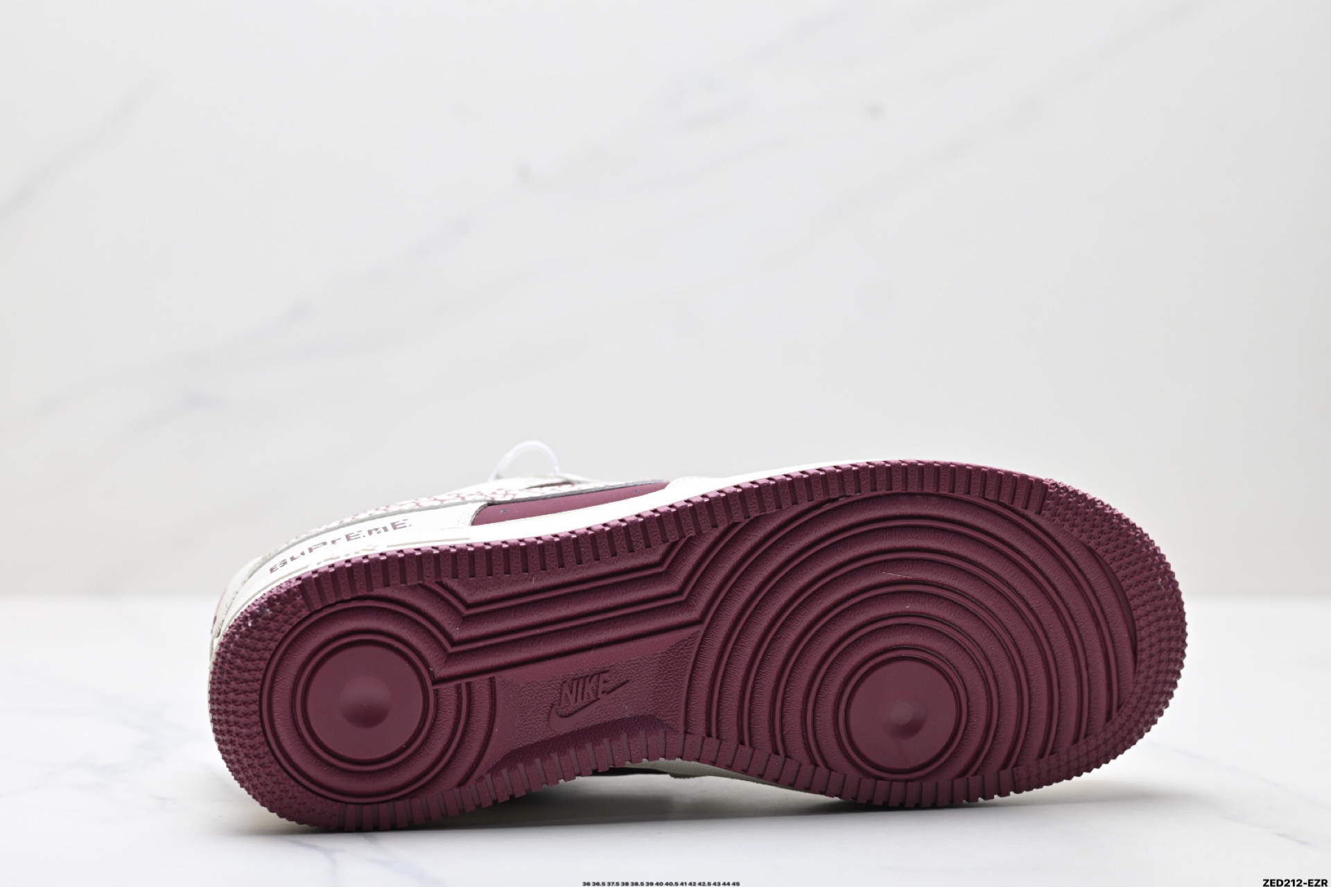 270 NIKE AIR FORCE 1‘07   KK1988-070