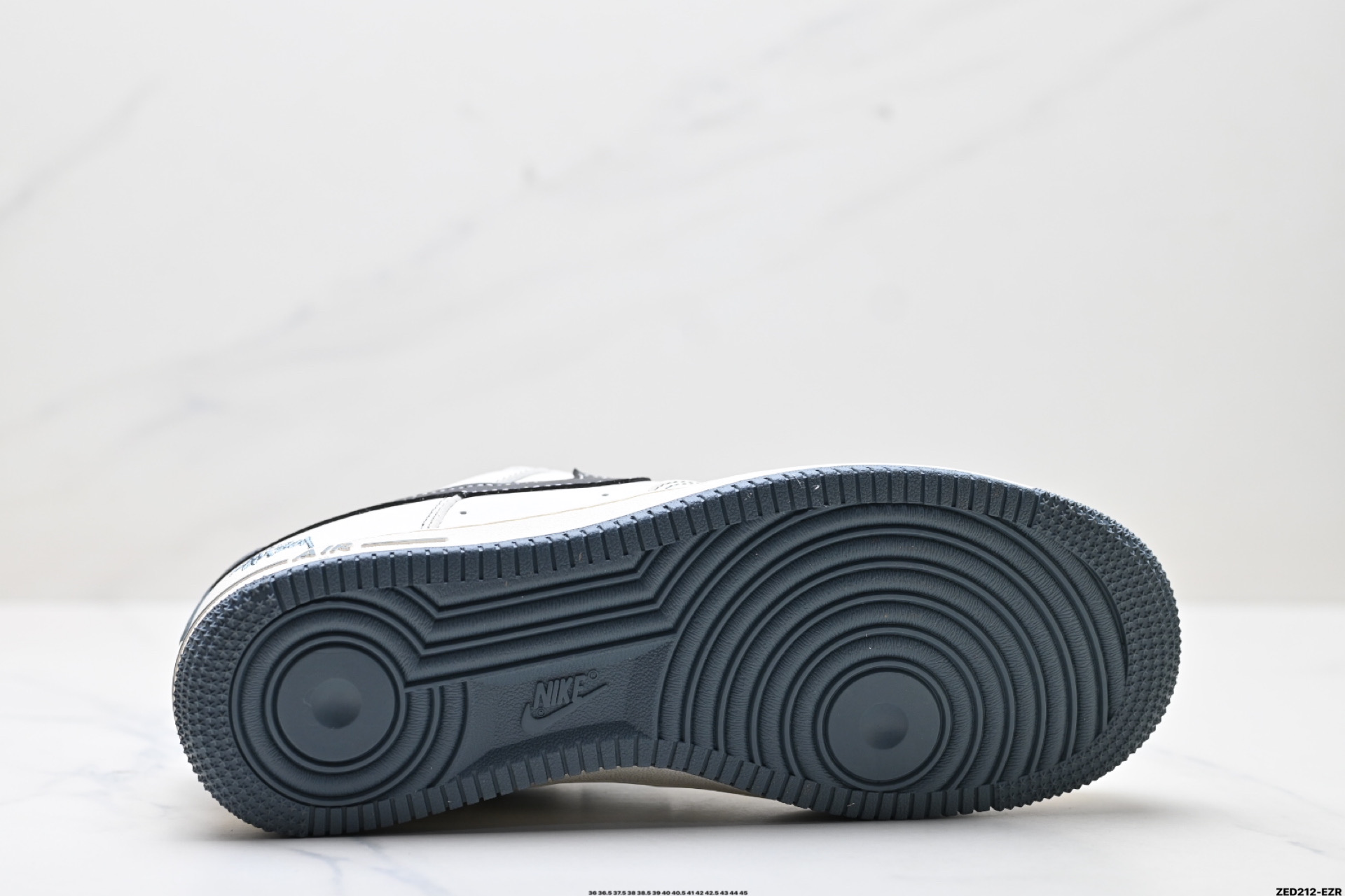 270 NIKE AIR FORCE 1‘07   XZ6188-761