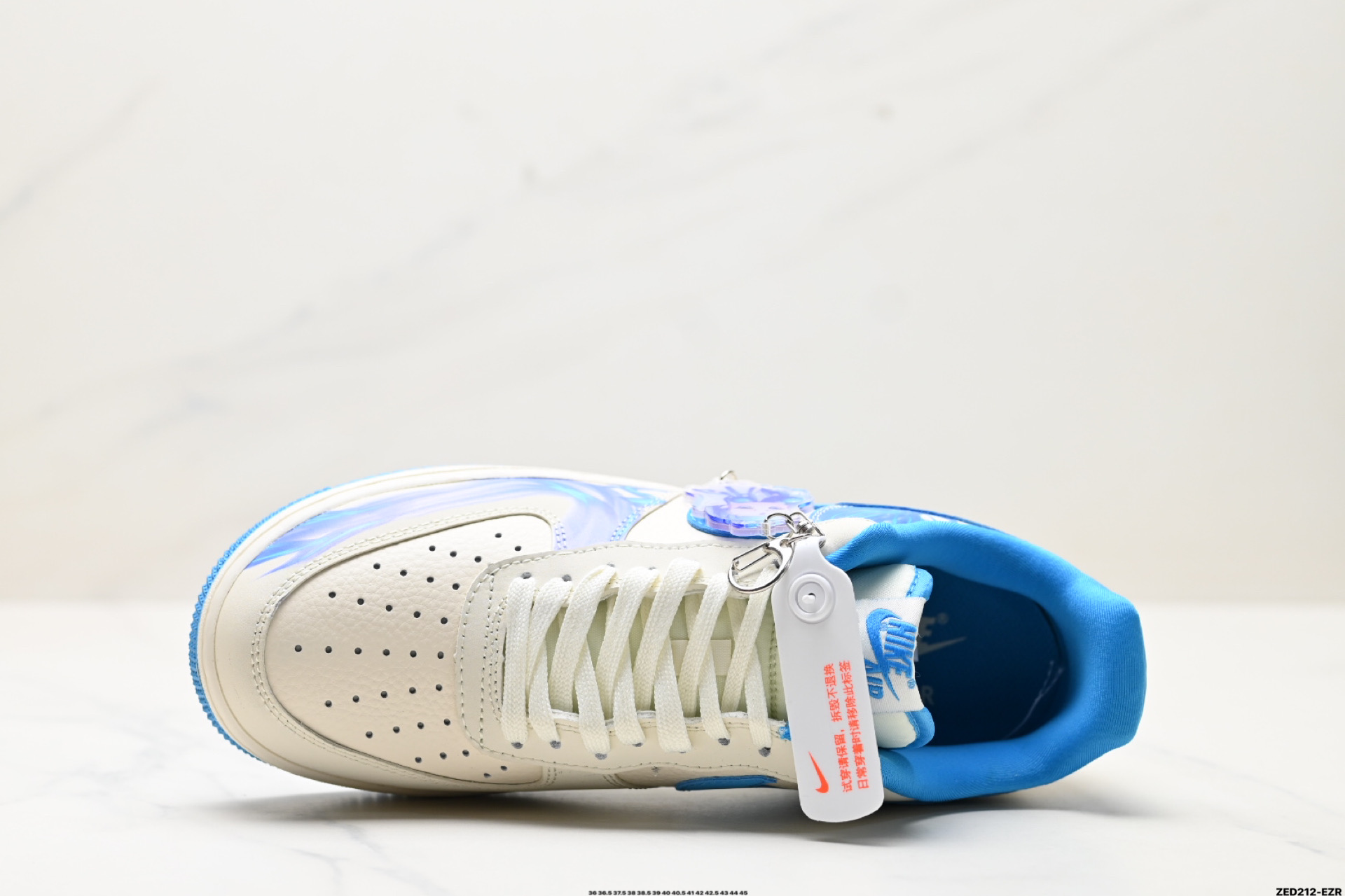 270 NIKE AIR FORCE 1‘07    DF0188-049