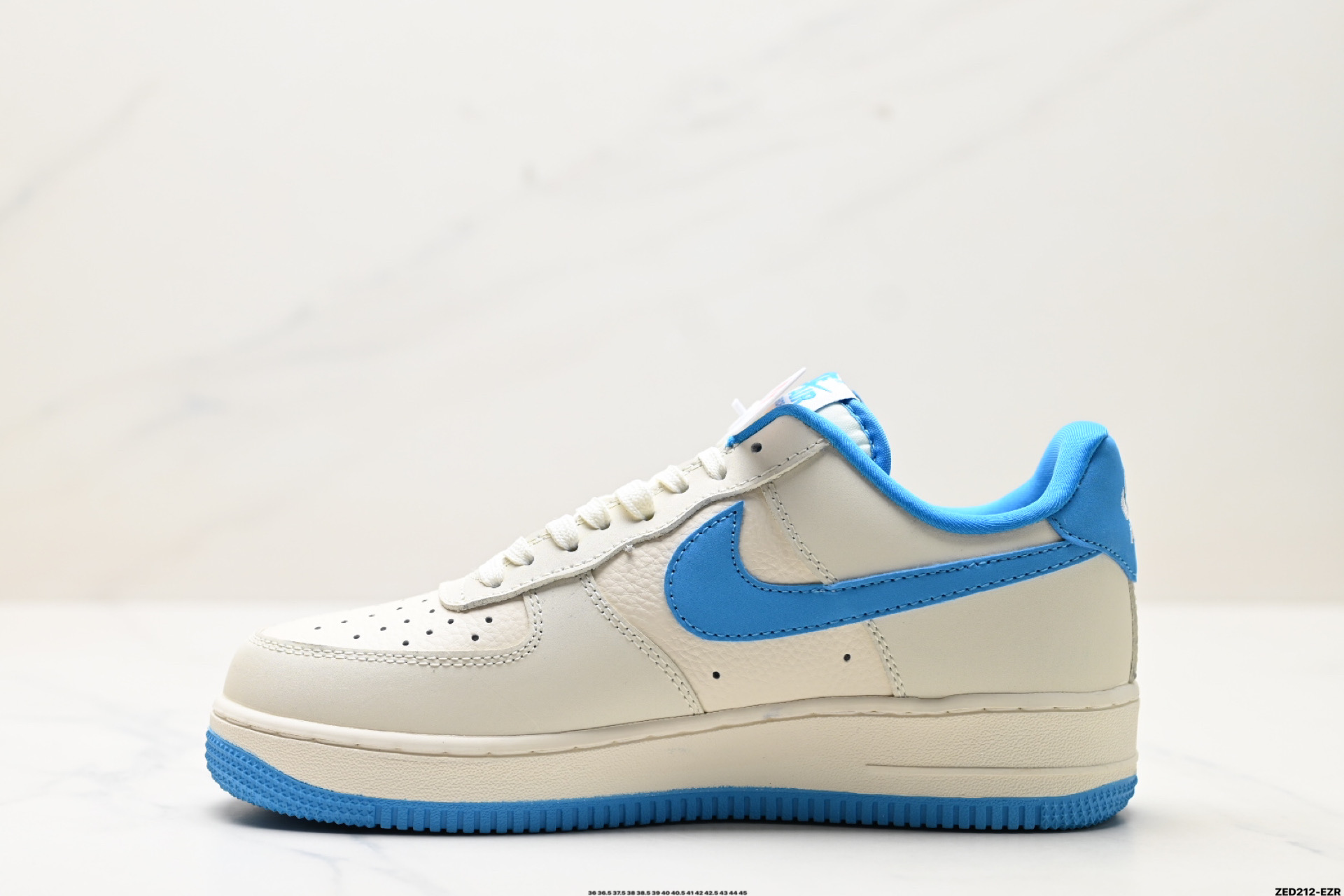 270 NIKE AIR FORCE 1‘07    DF0188-049