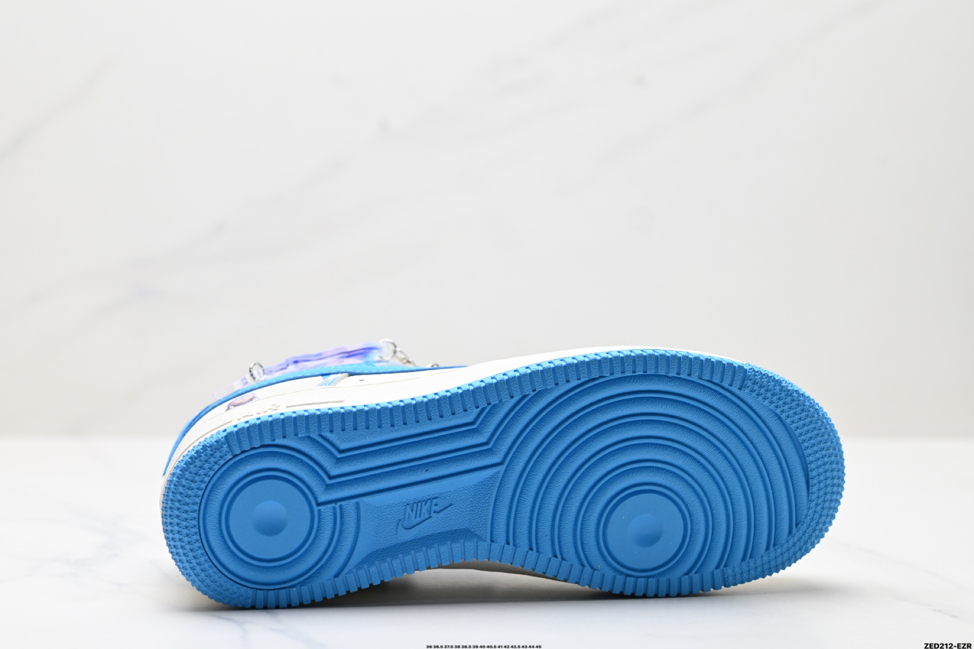 270 NIKE AIR FORCE 1‘07    DF0188-049