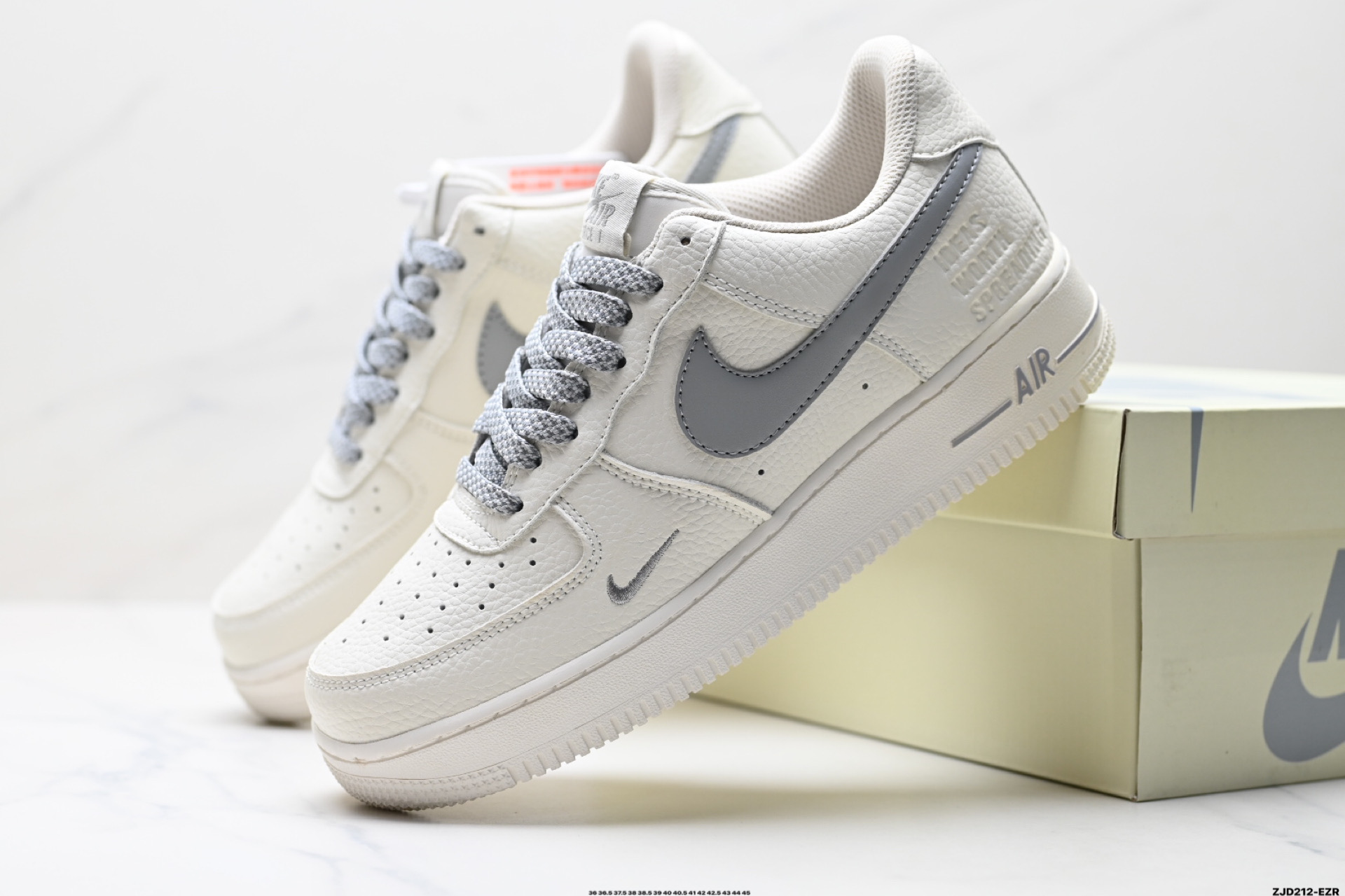 250 NIKE AIR FORCE 1‘07   DD8959-708