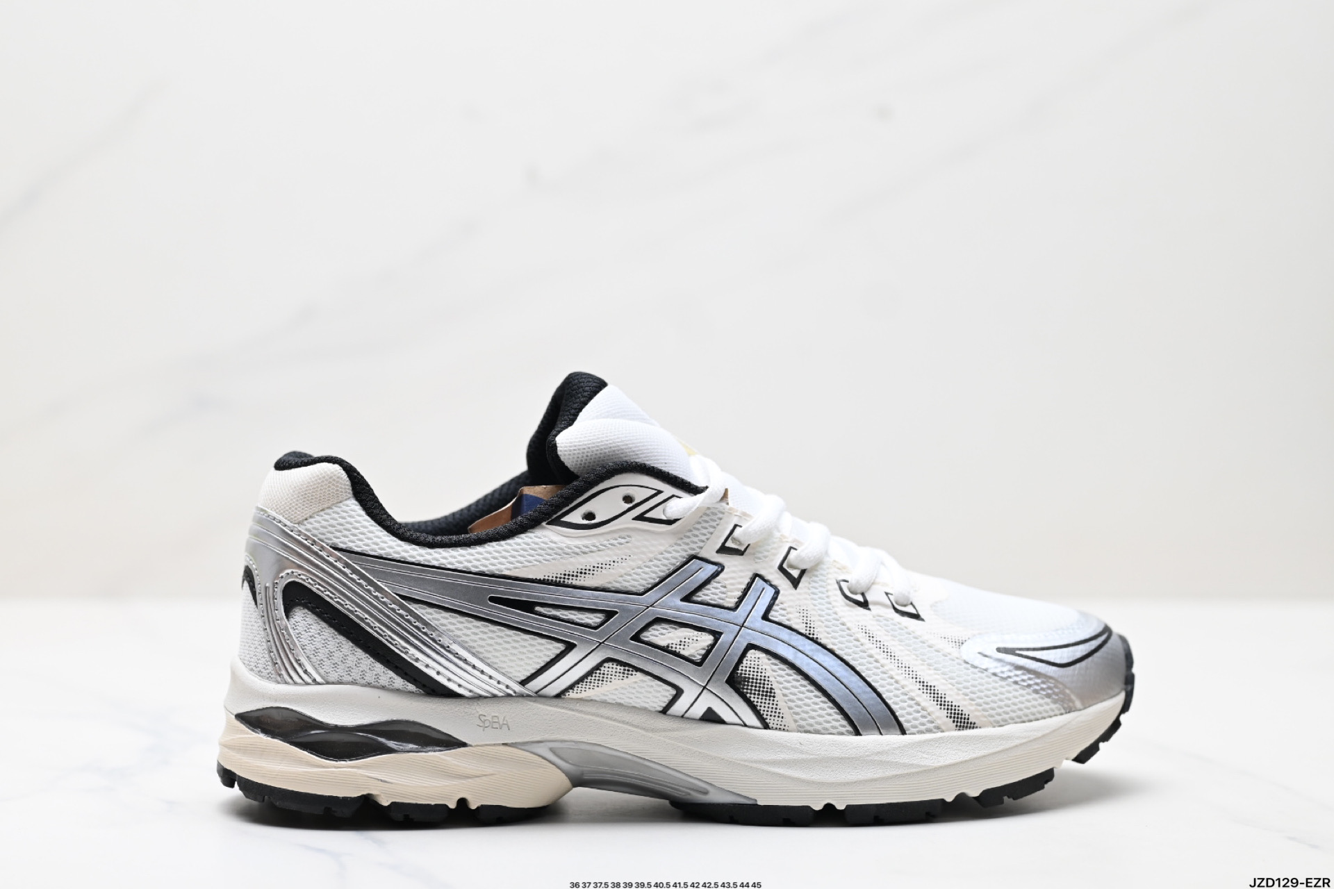 💰120 公司级✅亚瑟士Asics Gel-Flux CN 运动休闲透气专业跑鞋 进口双层丝纤维工程网布鞋面 轻量舒适透气材质中底3D可视GEL缓震胶效果 升級FLYTEFOAM BLAST全新缓震中底部位科技材质 货号:1011B646-100 尺码:36 37 37.5 38 39 39.5 40.5 41.5 42 42.5 43.5 44 45 ID:JZD129-EZR