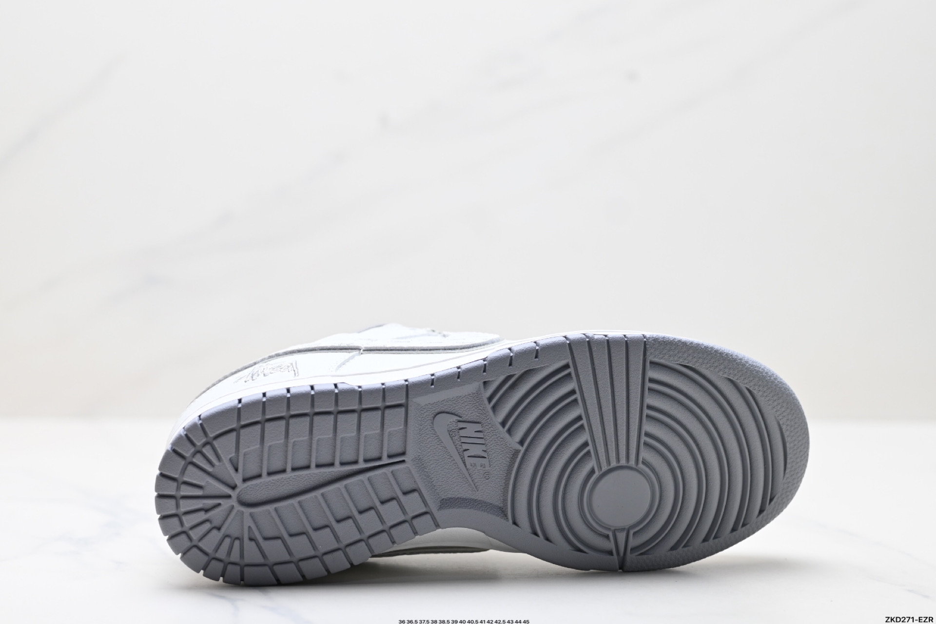 NK Dunk Low Retro “DIY高端定制” 低帮休闲运动板鞋 CS1688-103