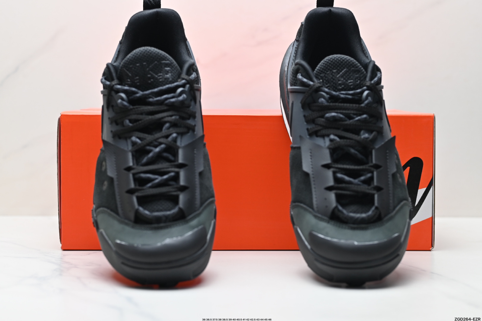 300 Sacai x Nike Zegamadome 联名鞋款  HQ8618-001