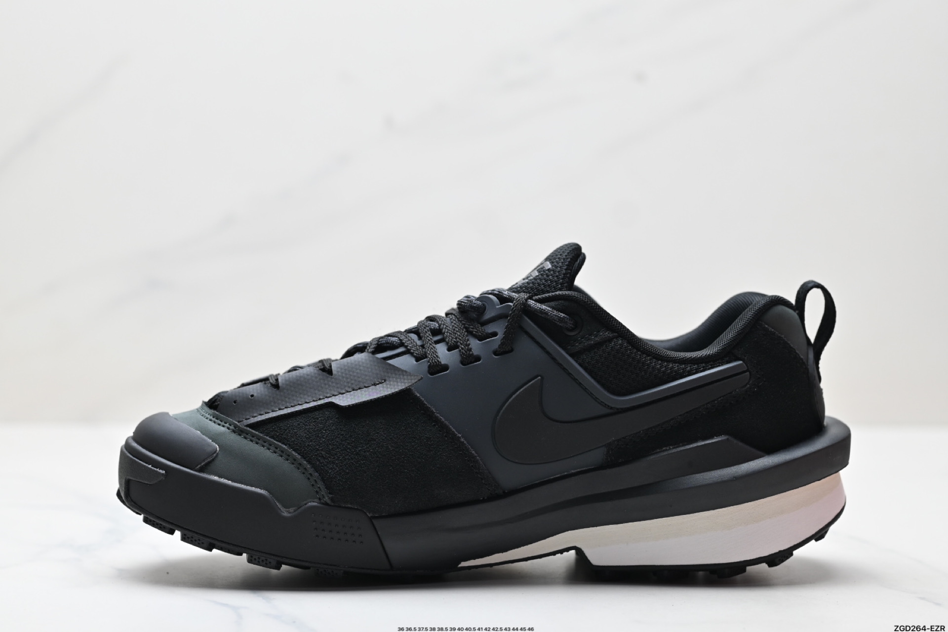 300 Sacai x Nike Zegamadome 联名鞋款  HQ8618-001