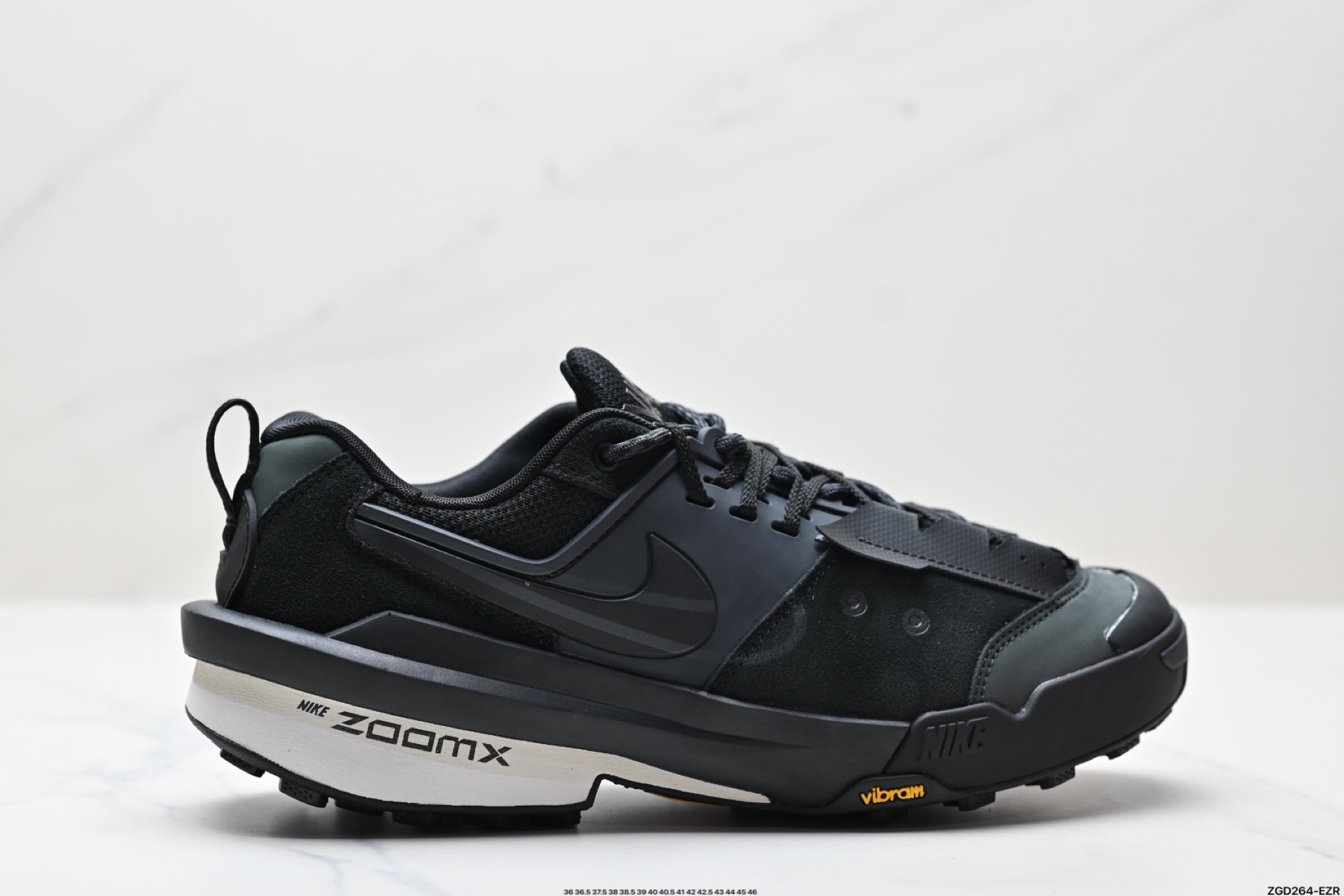 300 Sacai x Nike Zegamadome 联名鞋款  HQ8618-001