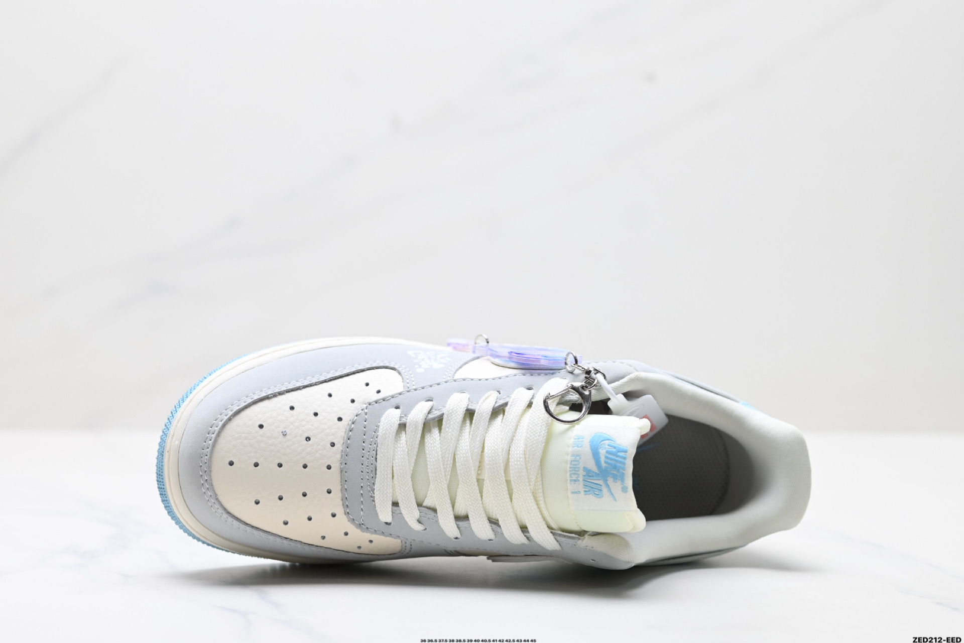 270 NIKE AIR FORCE 1‘07   DF0188-047
