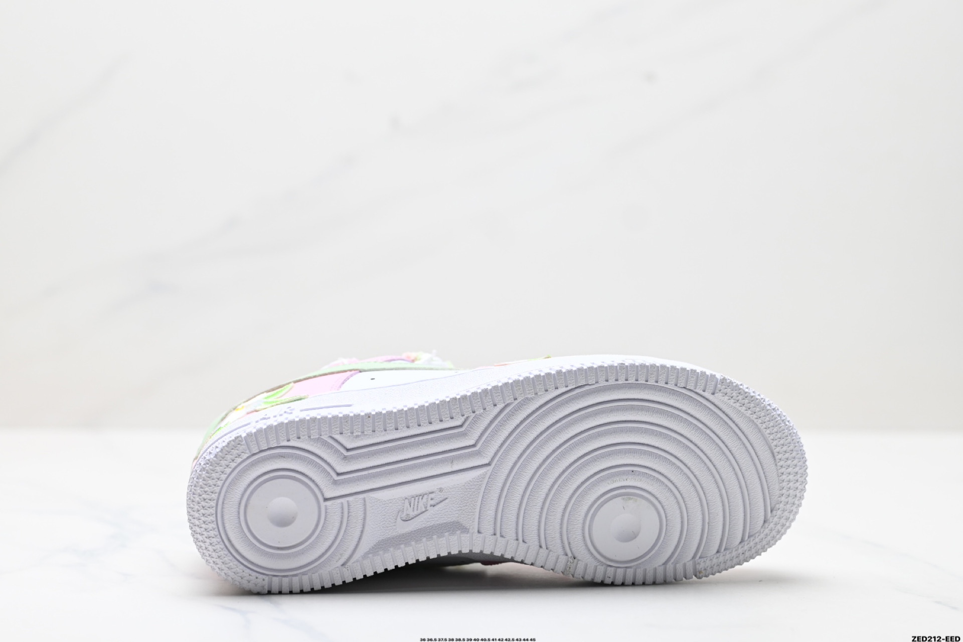 270 NIKE AIR FORCE 1‘07  VV1999-013