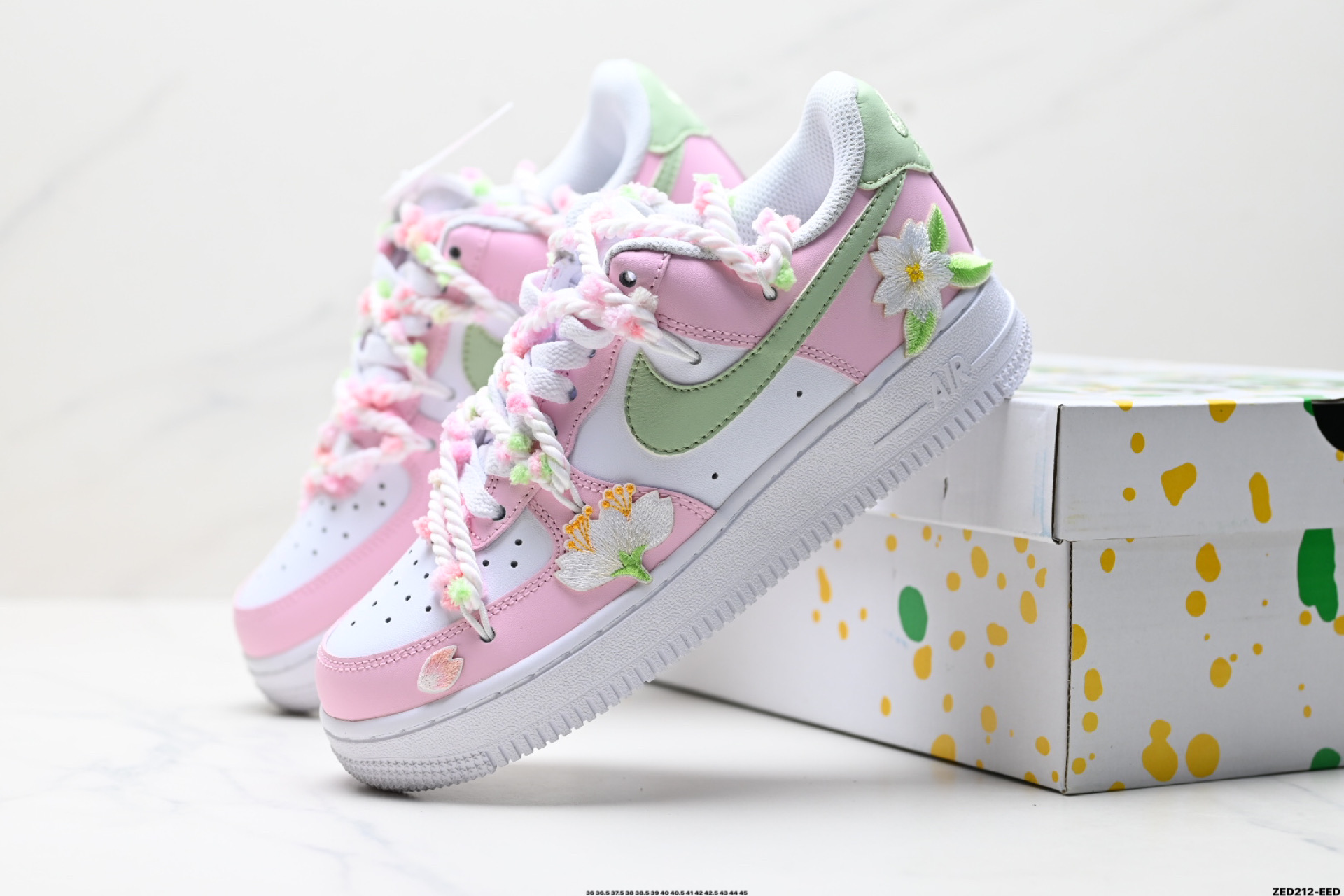 270 NIKE AIR FORCE 1‘07  VV1999-013