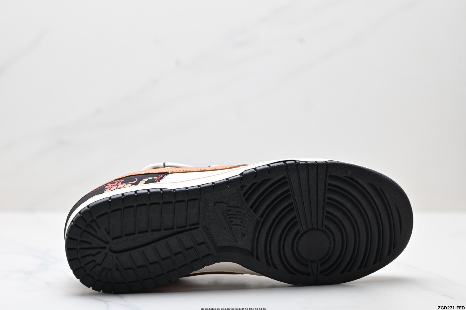 300 NK Dunk Low Retro “DIY高端定制” 低帮休闲运动板鞋 SJ2068-312